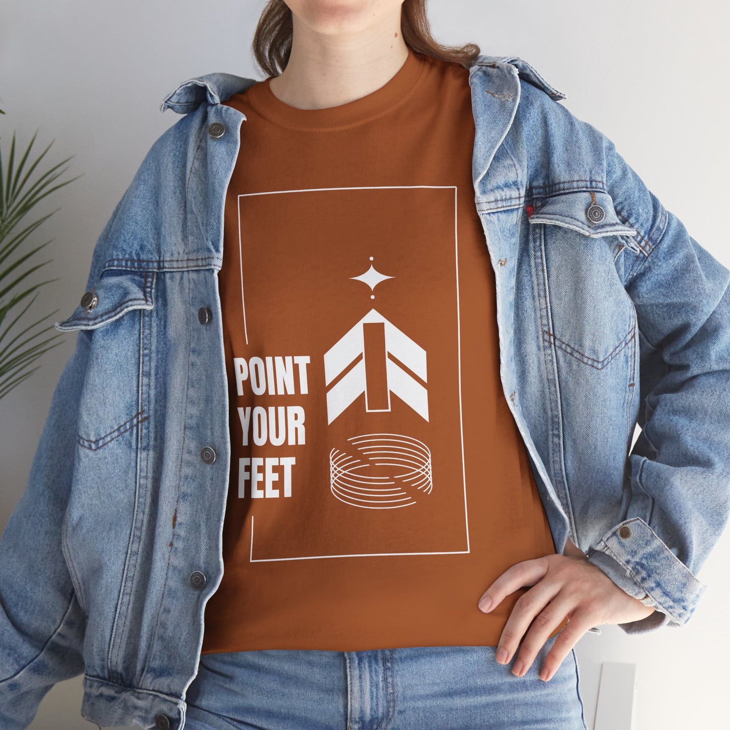 "Point Your Feet" Streetwear Dance Tee – Unisex Heavy Cotton Ballet-Inspired T-Shirt for Dancers