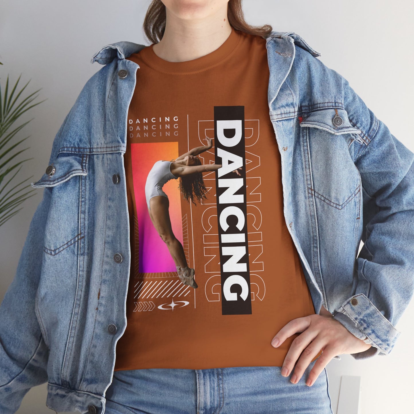 “Dancing” Streetwear-Inspired Female Dancer Unisex Heavy Cotton Tee – Urban Dance Graphic T-Shirt for Performers and Dance Lovers