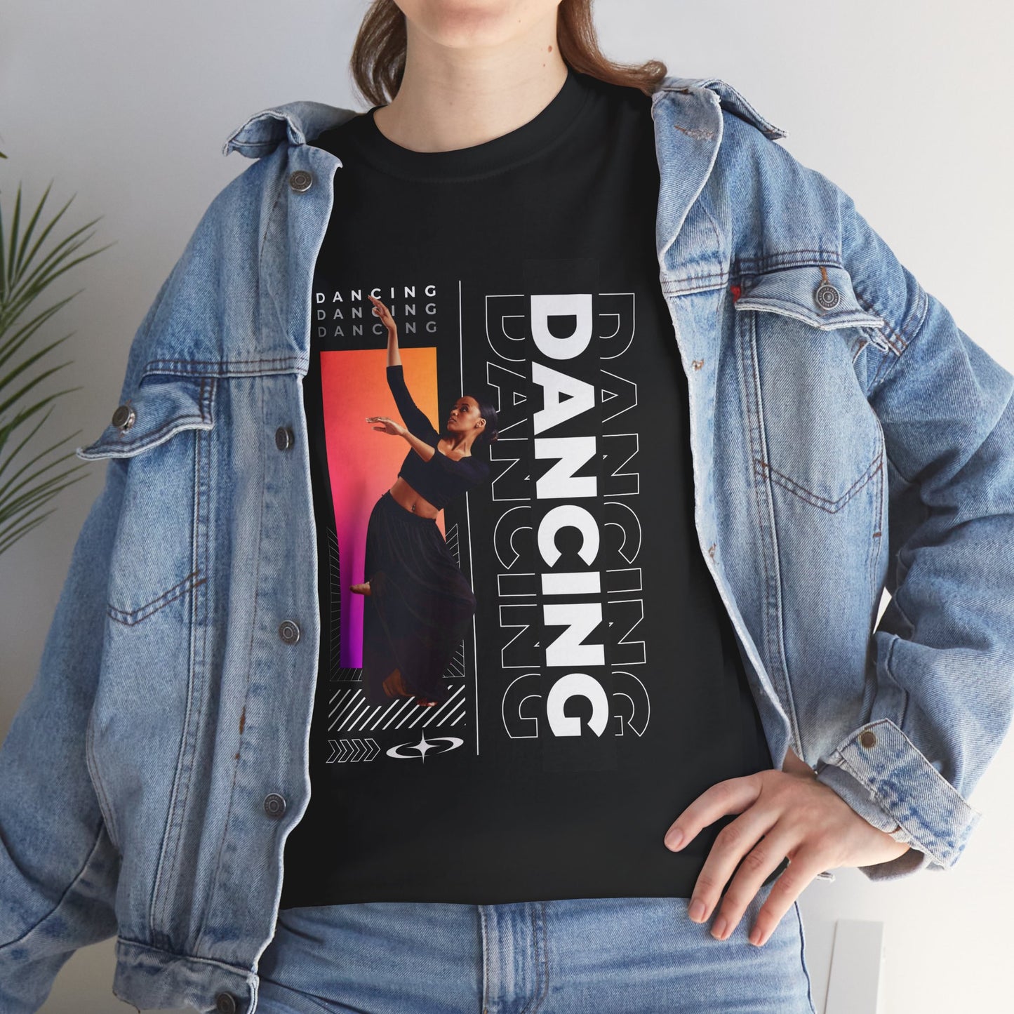 “Dancing” Streetwear-Inspired Female Dancer Unisex Heavy Cotton Tee – Urban Dance Graphic T-Shirt for Performers and Dance Lovers