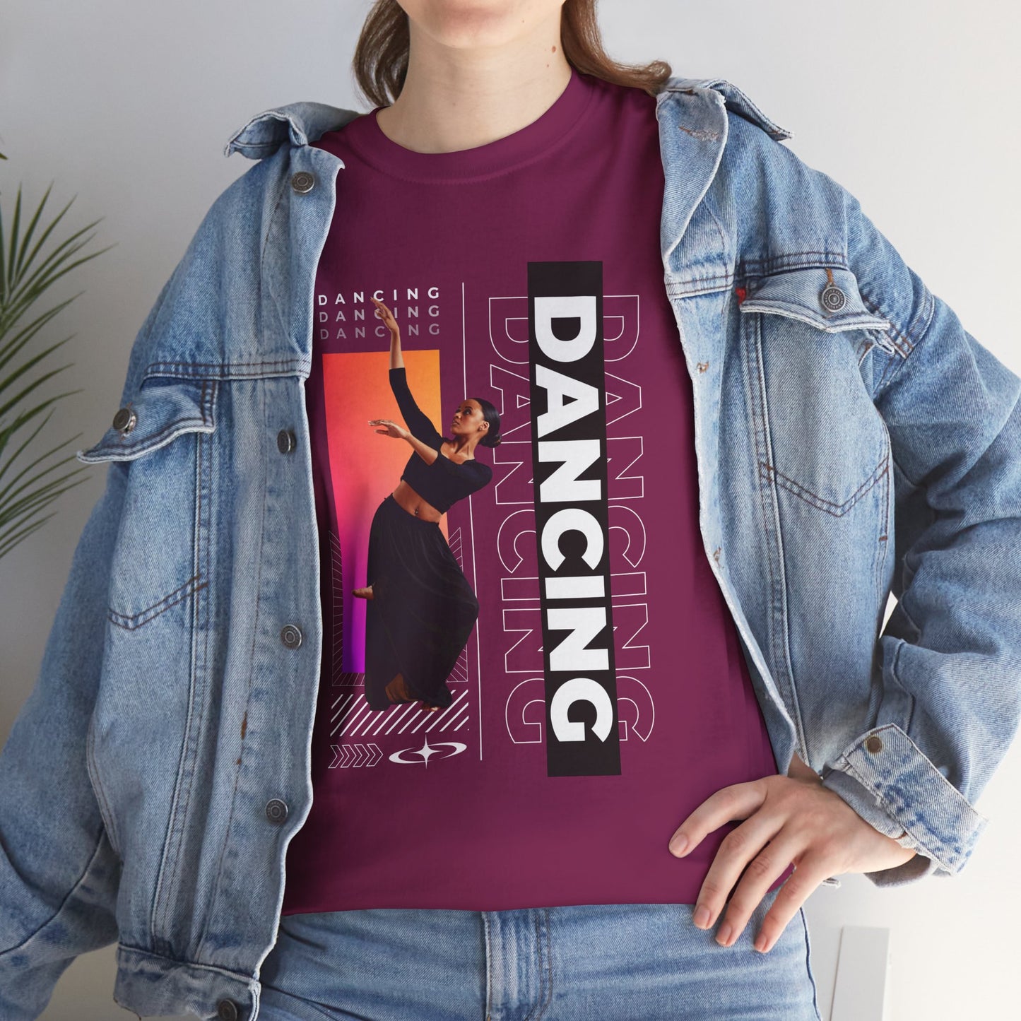 “Dancing” Streetwear-Inspired Female Dancer Unisex Heavy Cotton Tee – Urban Dance Graphic T-Shirt for Performers and Dance Lovers