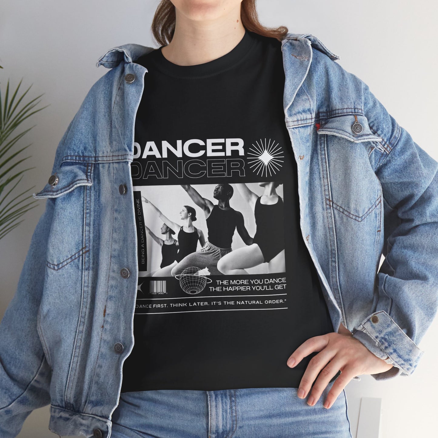 "Dancer" with ballet dancers at the Barre - Unisex Heavy Cotton Tee | Streetwear-Inspired Ballet Training Graphic T-Shirt for Dance Lovers