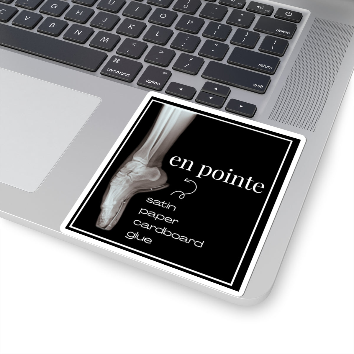 "I Dance En Pointe" Kiss-Cut Sticker – Ballet-Themed Vinyl Sticker with X-Ray Foot Design for Dancers and Dance Lovers