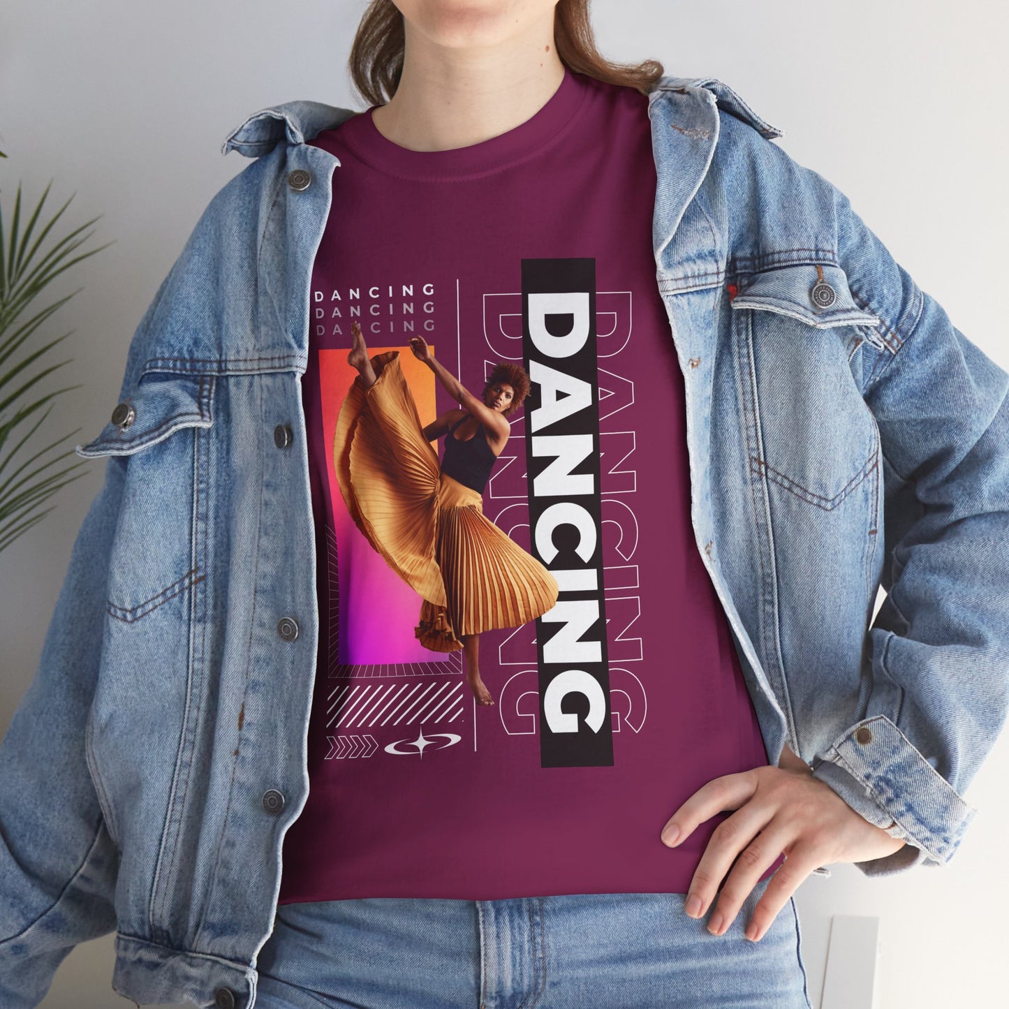 “Dancing” Streetwear-Inspired Female Dancer Unisex Heavy Cotton Tee – Urban Dance Graphic T-Shirt for Performers and Dance Lovers