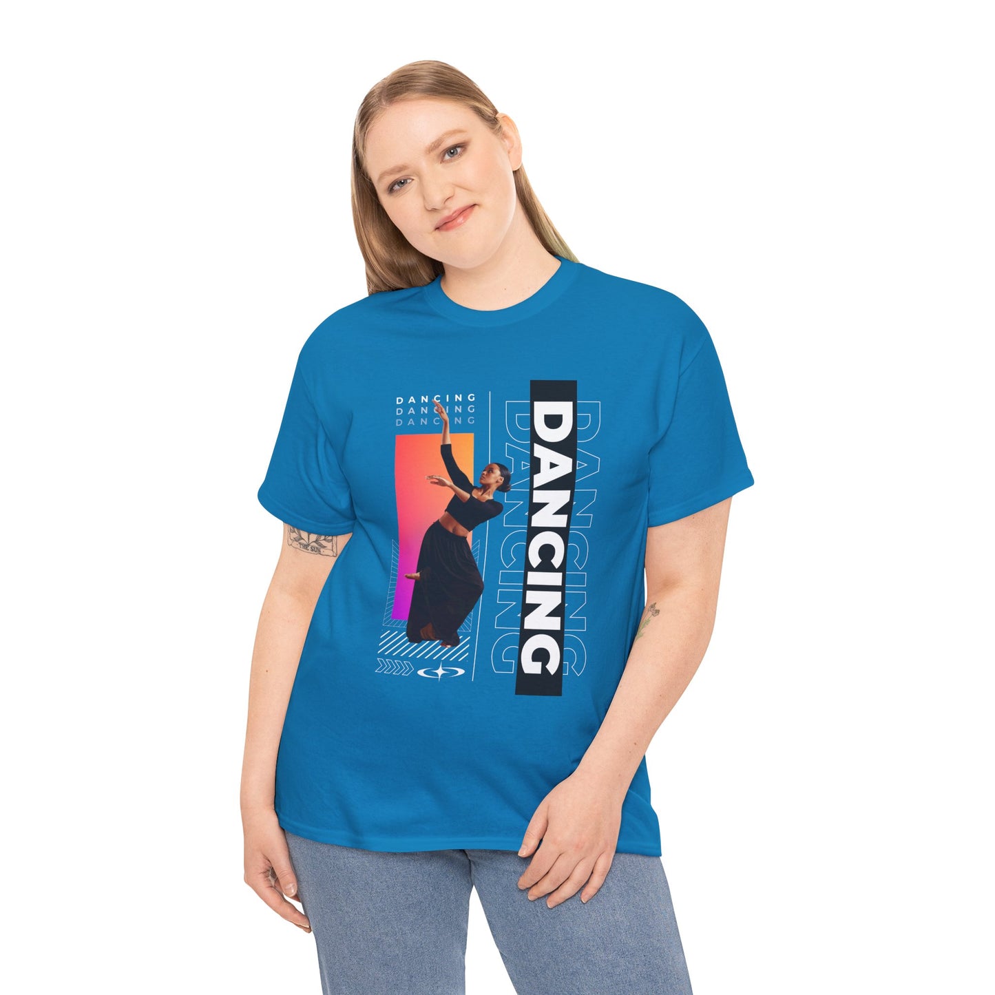 “Dancing” Streetwear-Inspired Female Dancer Unisex Heavy Cotton Tee – Urban Dance Graphic T-Shirt for Performers and Dance Lovers