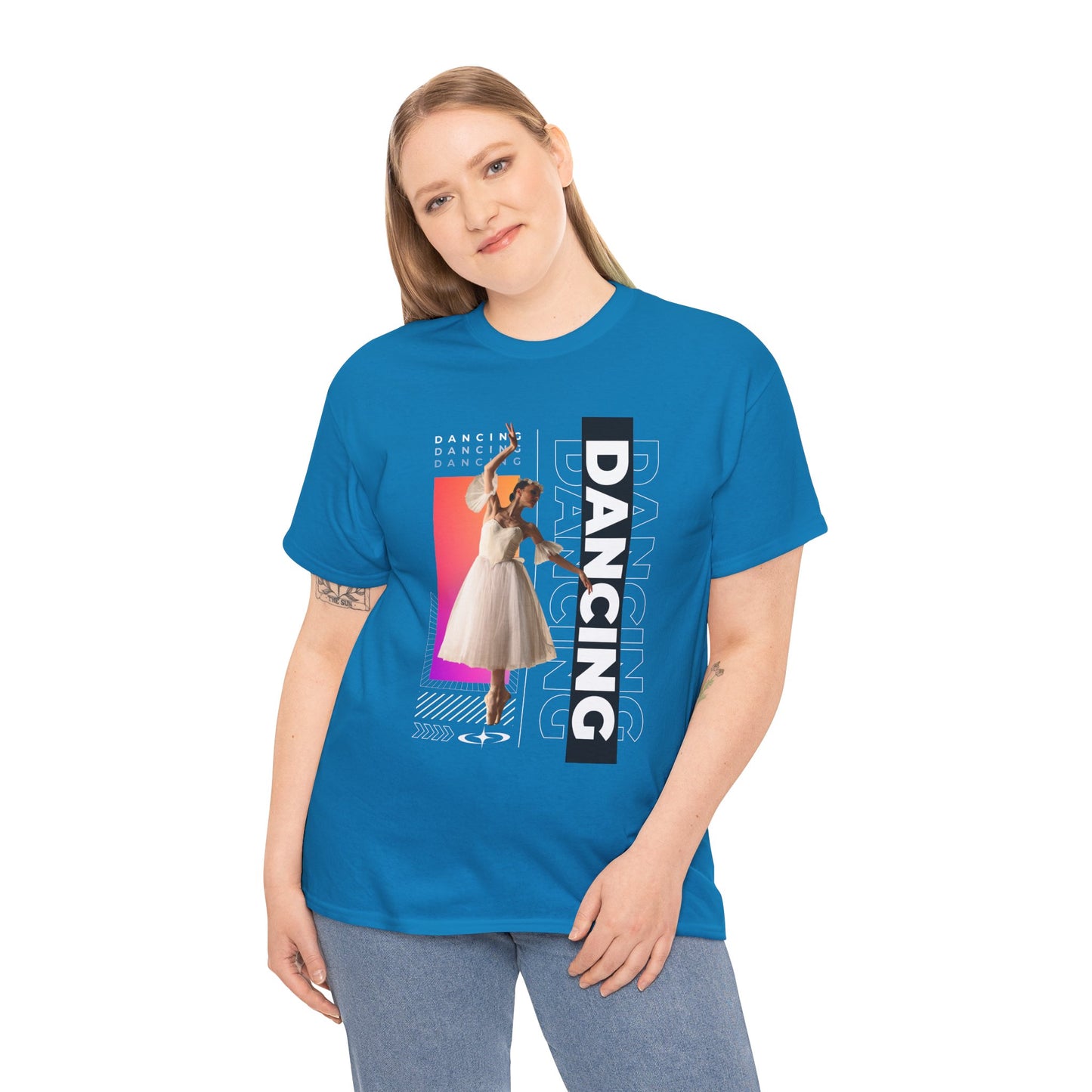 “Dancing” Streetwear-Inspired Female Dancer Unisex Heavy Cotton Tee – Urban Dance Graphic T-Shirt for Performers and Dance Lovers
