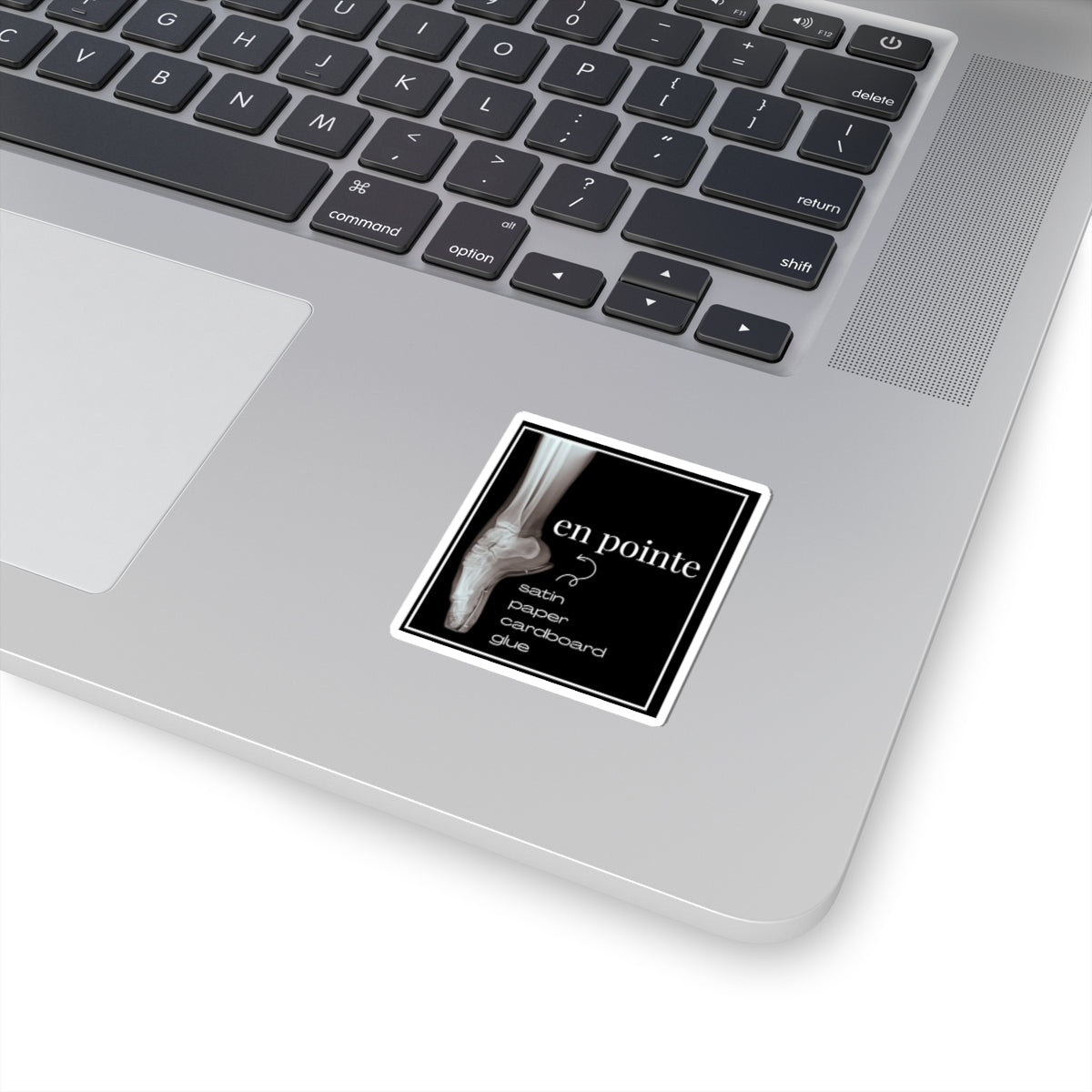 "I Dance En Pointe" Kiss-Cut Sticker – Ballet-Themed Vinyl Sticker with X-Ray Foot Design for Dancers and Dance Lovers