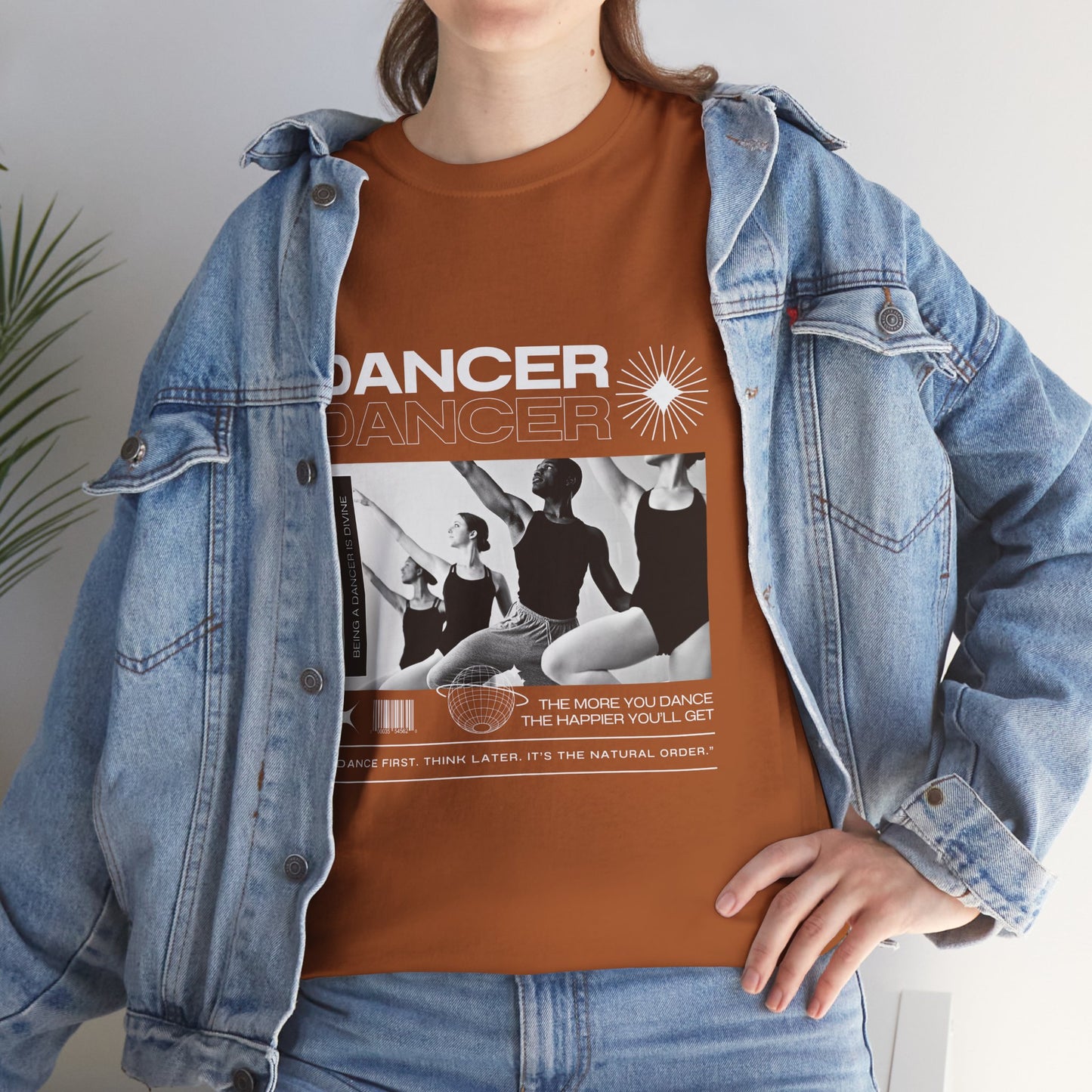 "Dancer" with ballet dancers at the Barre - Unisex Heavy Cotton Tee | Streetwear-Inspired Ballet Training Graphic T-Shirt for Dance Lovers
