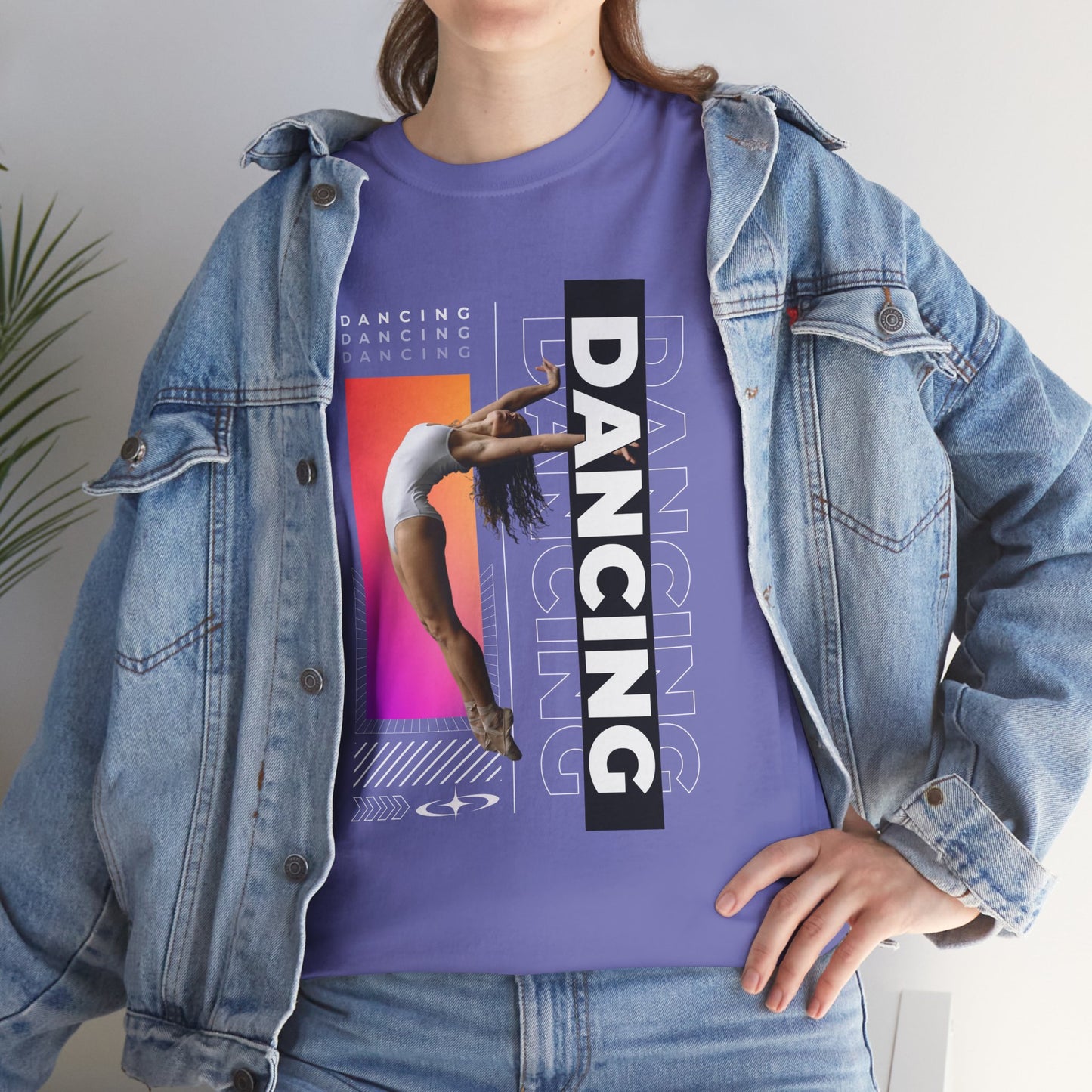 “Dancing” Streetwear-Inspired Female Dancer Unisex Heavy Cotton Tee – Urban Dance Graphic T-Shirt for Performers and Dance Lovers