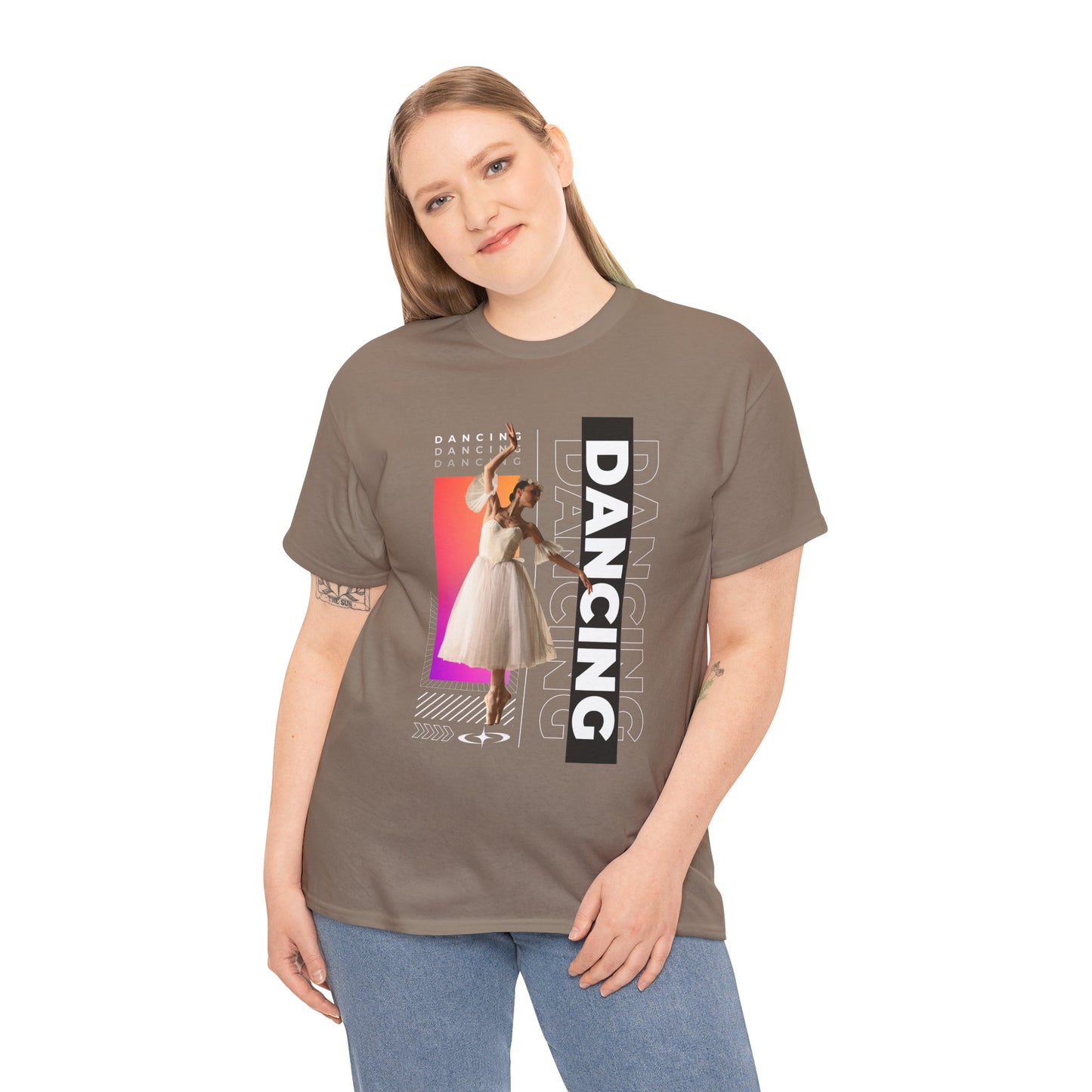 “Dancing” Streetwear-Inspired Female Dancer Unisex Heavy Cotton Tee – Urban Dance Graphic T-Shirt for Performers and Dance Lovers