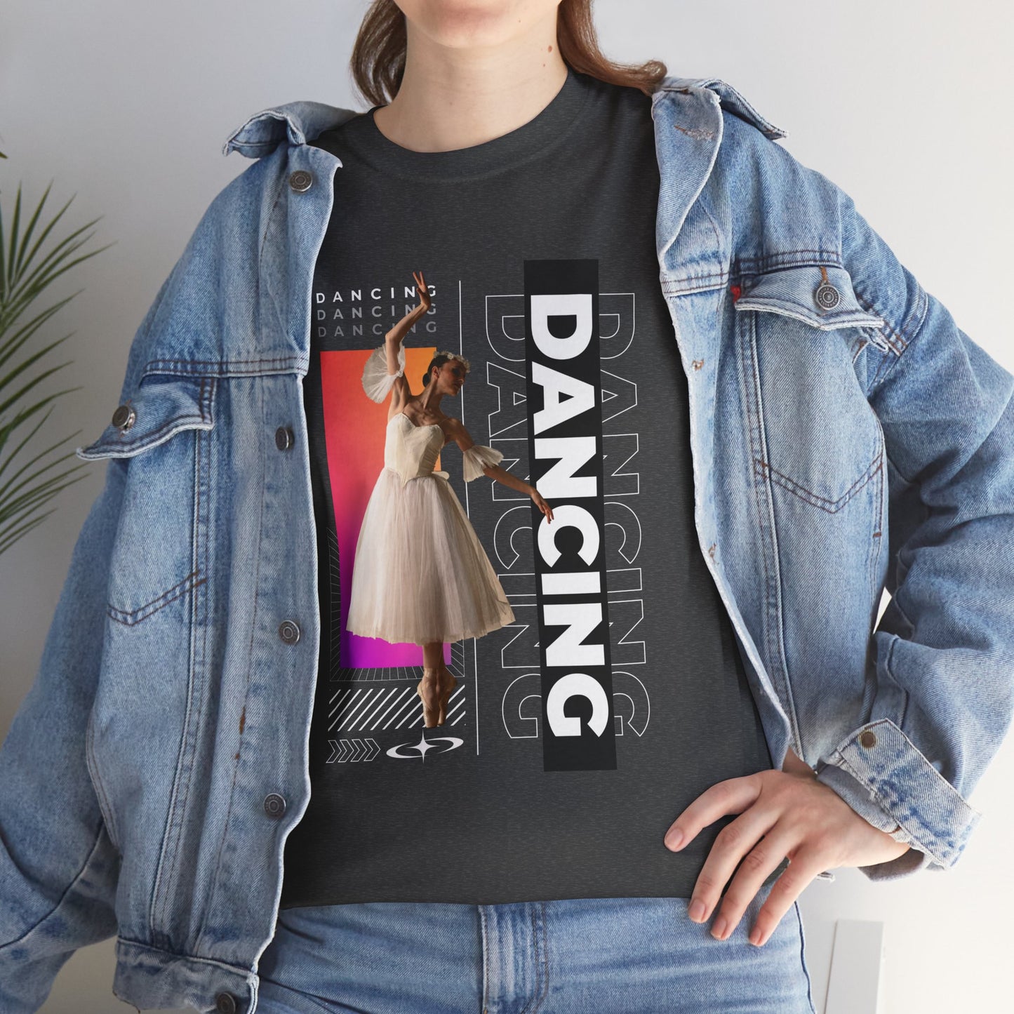 “Dancing” Streetwear-Inspired Female Dancer Unisex Heavy Cotton Tee – Urban Dance Graphic T-Shirt for Performers and Dance Lovers