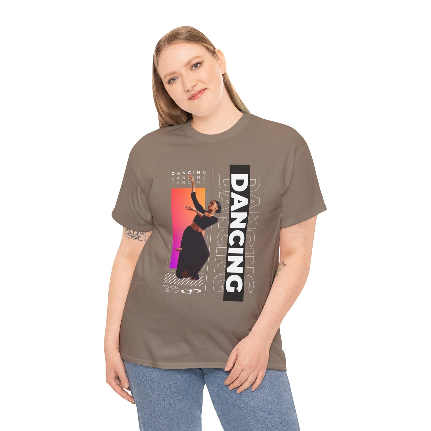 “Dancing” Streetwear-Inspired Female Dancer Unisex Heavy Cotton Tee – Urban Dance Graphic T-Shirt for Performers and Dance Lovers