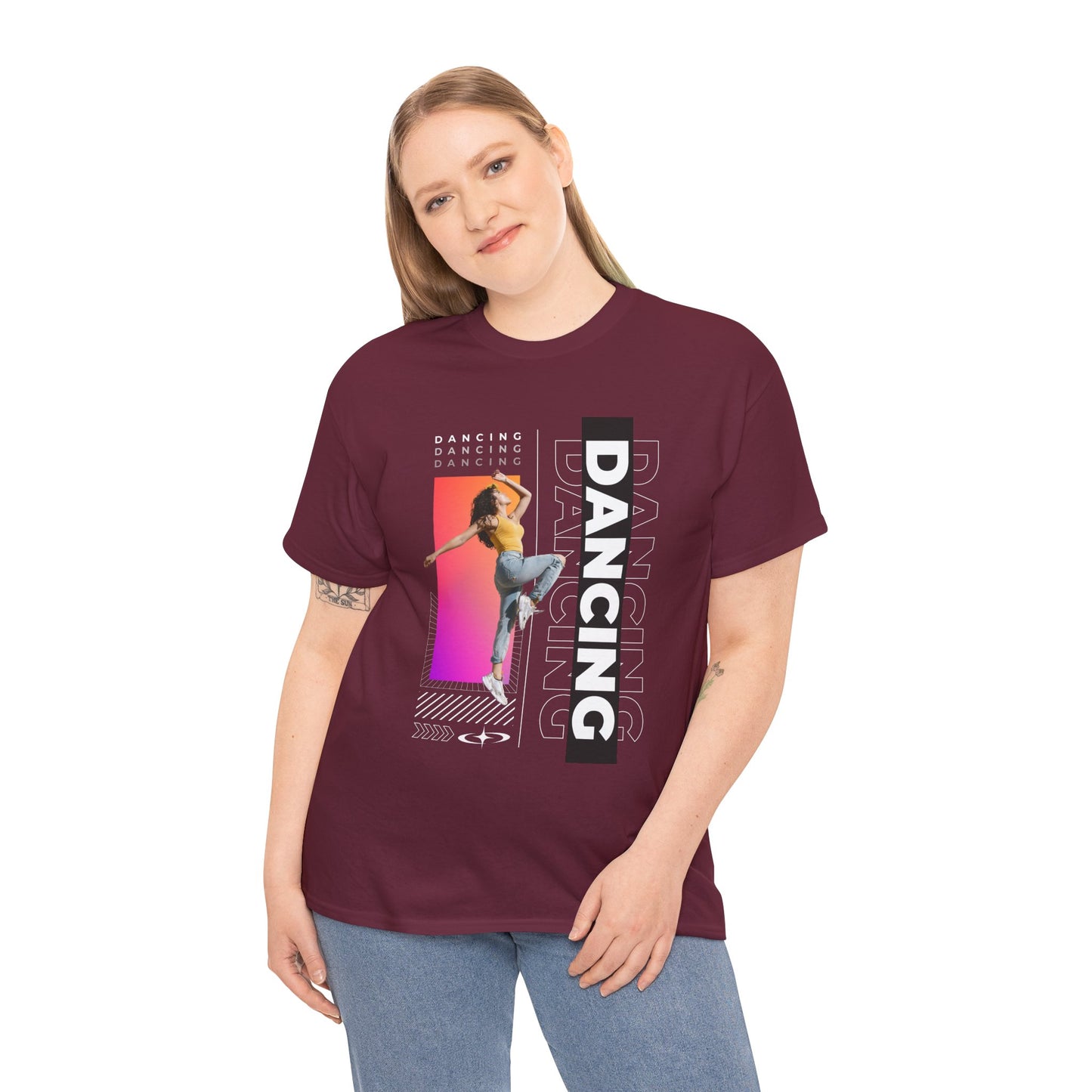 “Dancing” Streetwear-Inspired Female Dancer Unisex Heavy Cotton Tee – Urban Dance Graphic T-Shirt for Performers and Dance Lovers