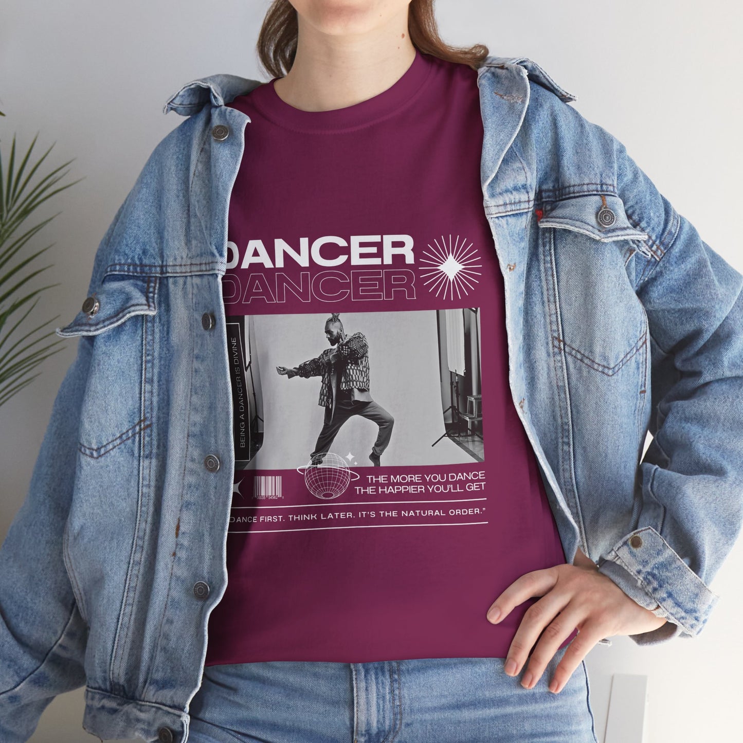 "Dancer "Jazz Pose Unisex Heavy Cotton Tee – Streetwear-Inspired Jazz Dance Graphic T-Shirt for Performers