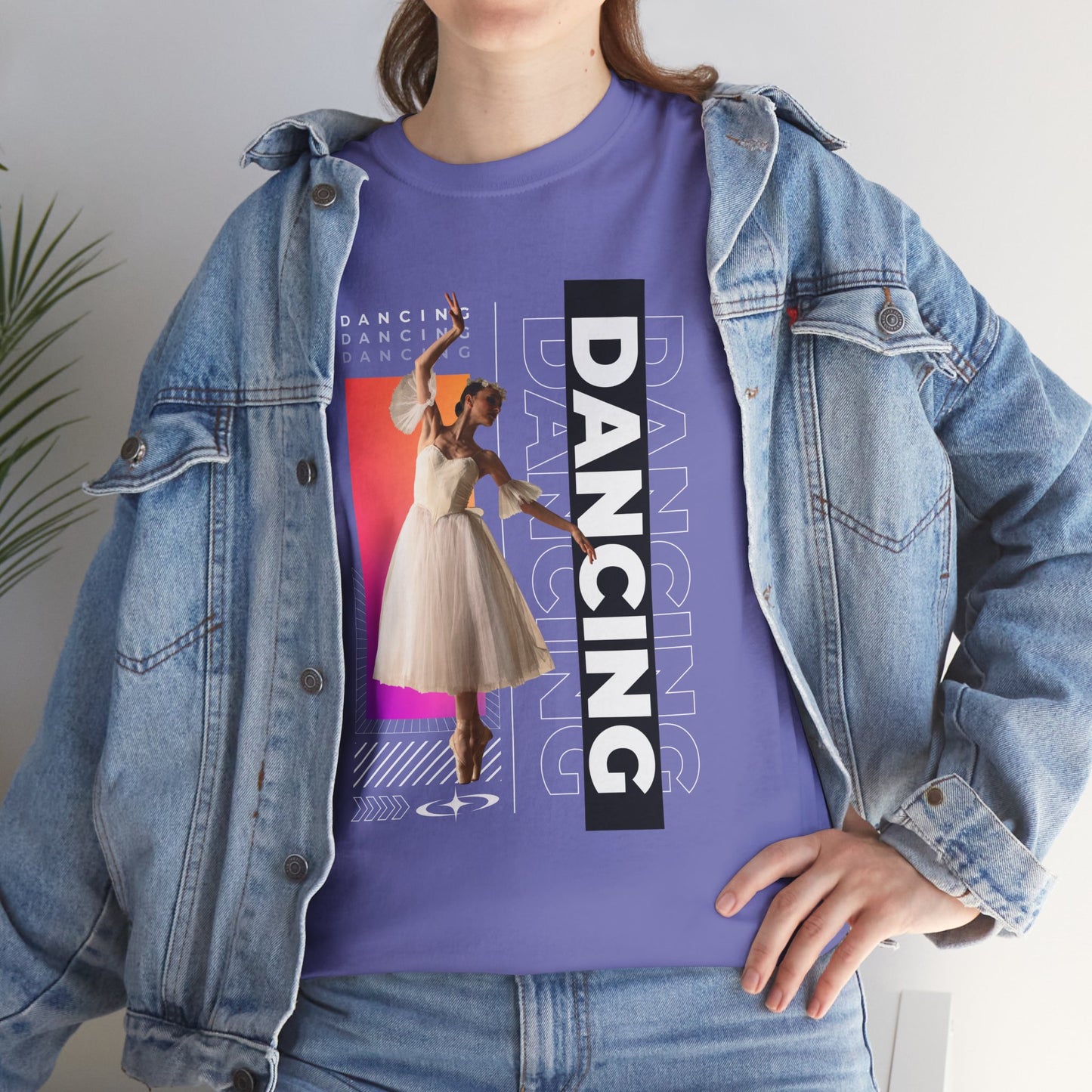 “Dancing” Streetwear-Inspired Female Dancer Unisex Heavy Cotton Tee – Urban Dance Graphic T-Shirt for Performers and Dance Lovers
