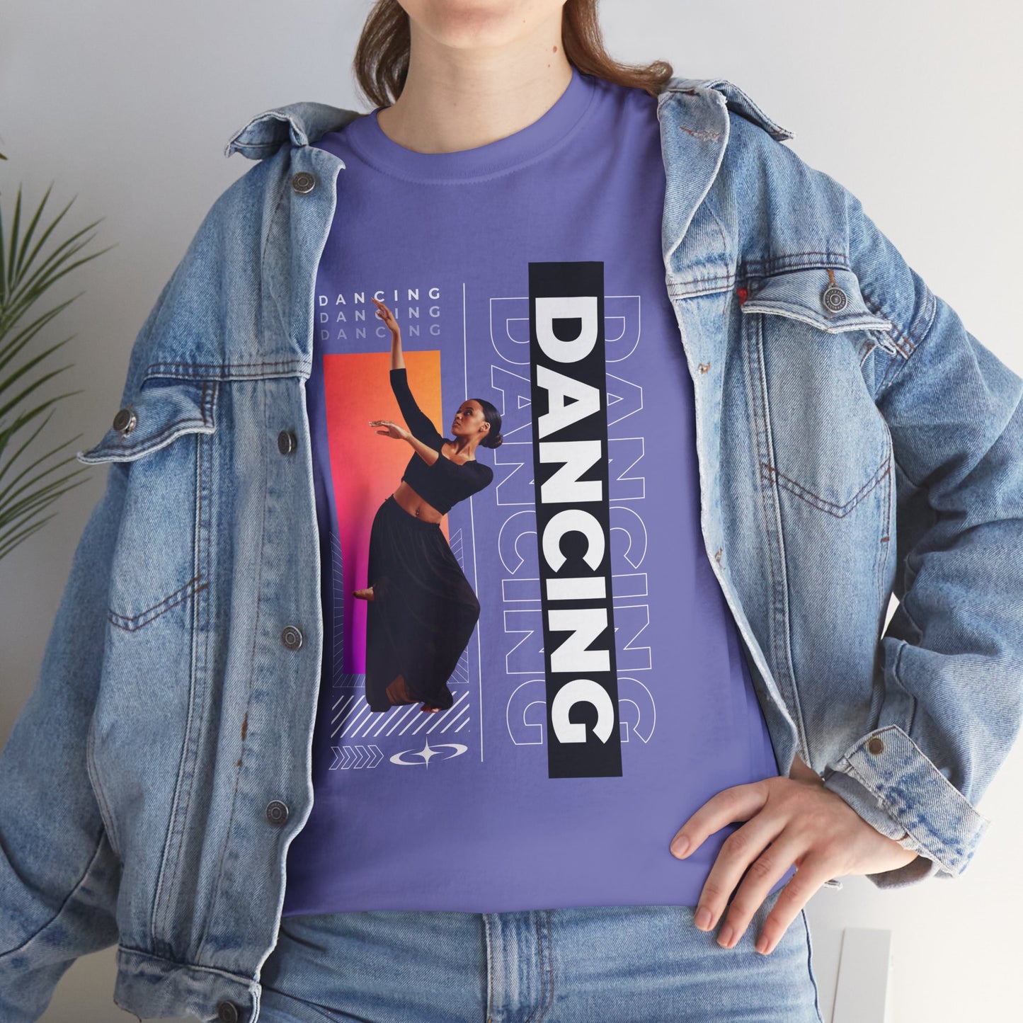 “Dancing” Streetwear-Inspired Female Dancer Unisex Heavy Cotton Tee – Urban Dance Graphic T-Shirt for Performers and Dance Lovers