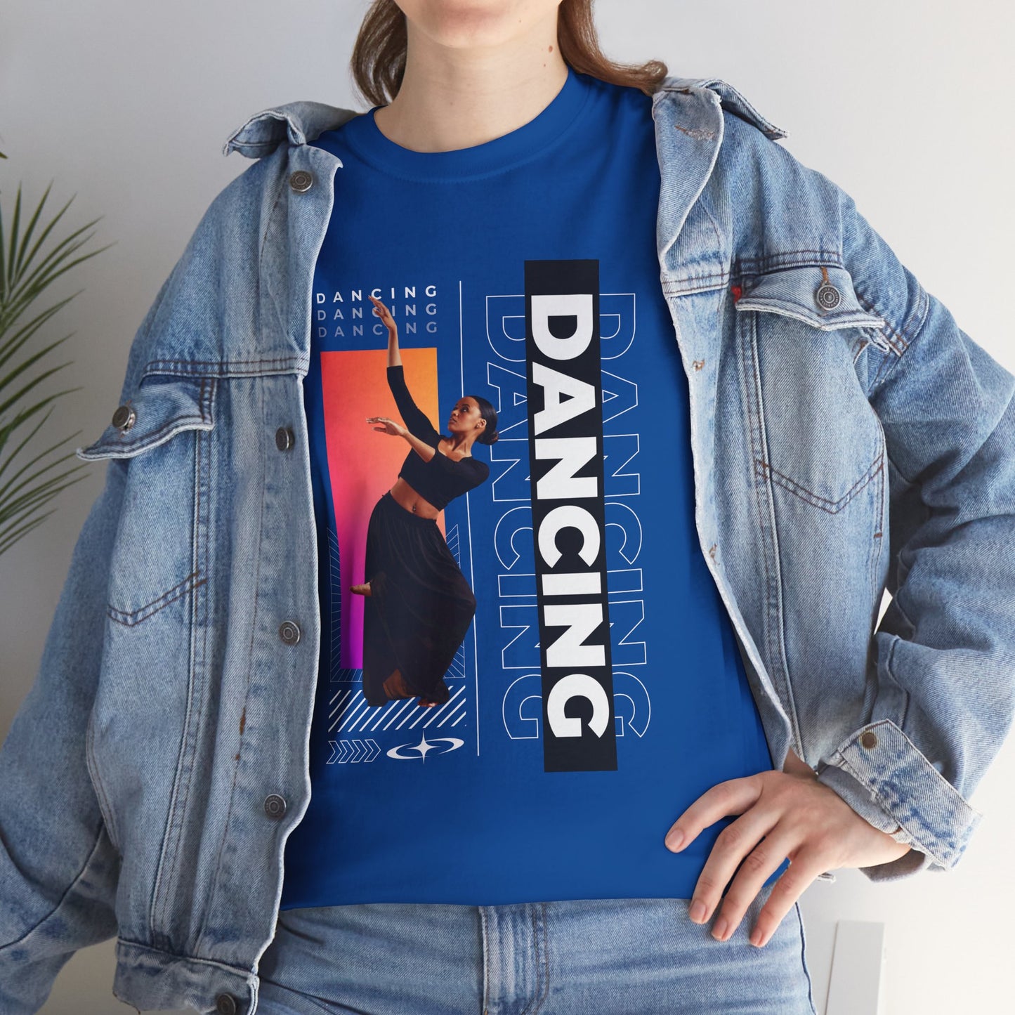 “Dancing” Streetwear-Inspired Female Dancer Unisex Heavy Cotton Tee – Urban Dance Graphic T-Shirt for Performers and Dance Lovers
