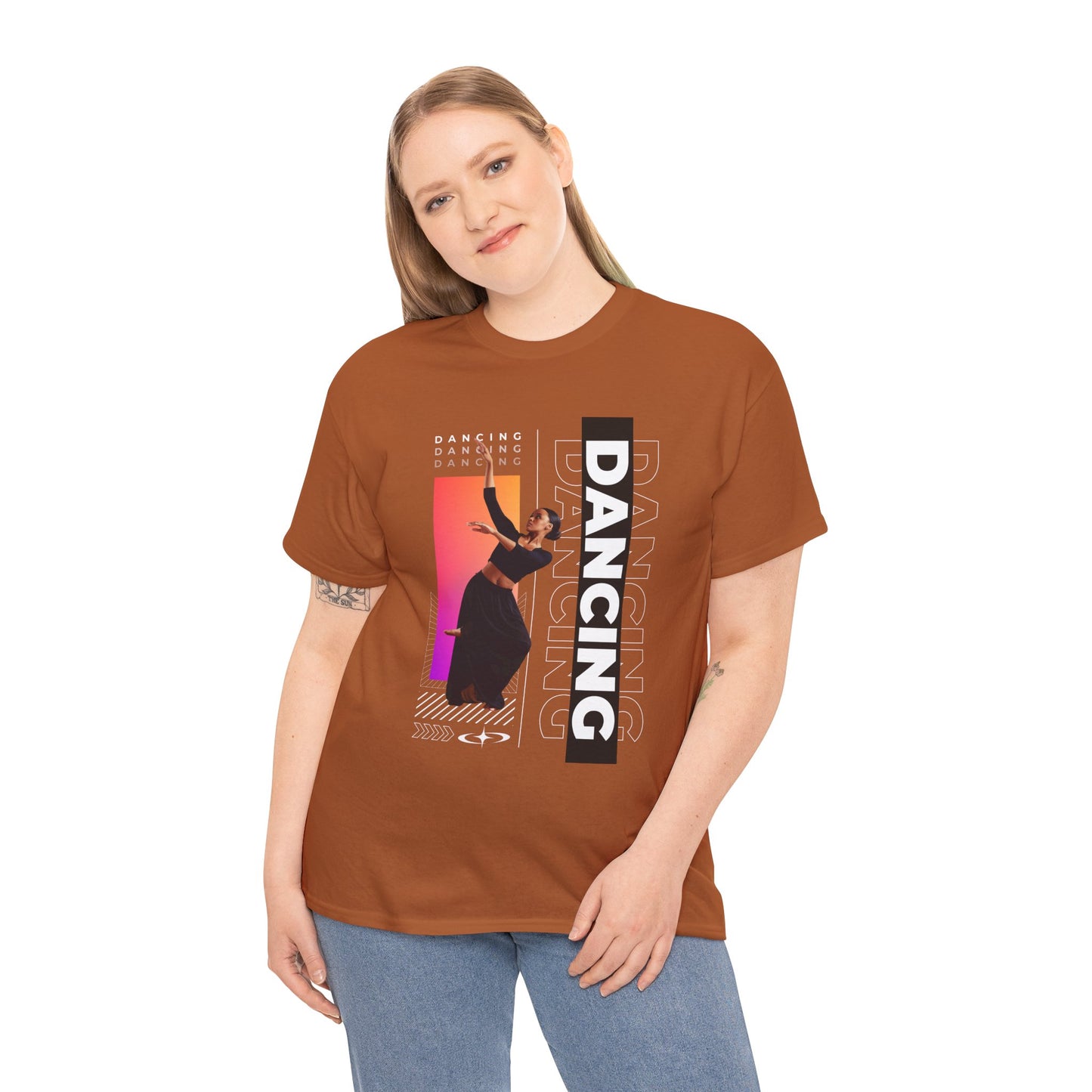 “Dancing” Streetwear-Inspired Female Dancer Unisex Heavy Cotton Tee – Urban Dance Graphic T-Shirt for Performers and Dance Lovers