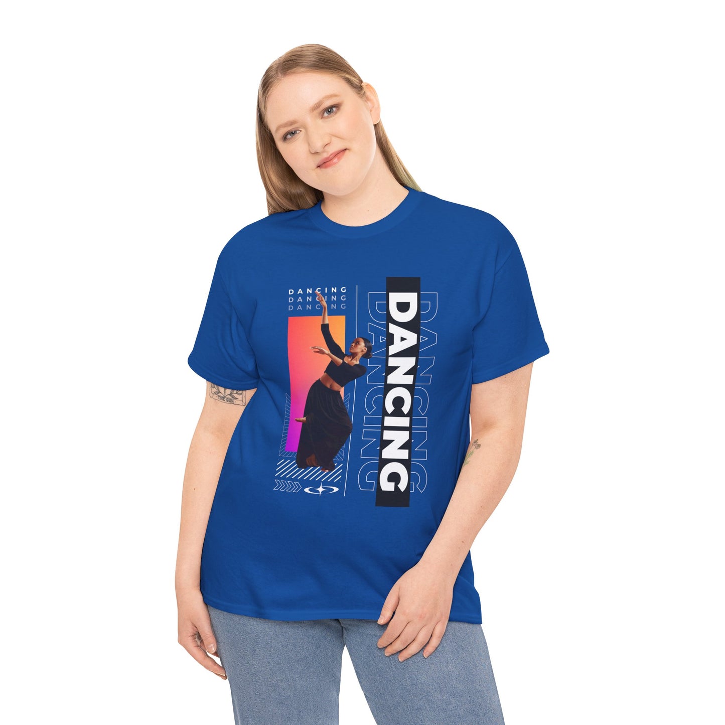 “Dancing” Streetwear-Inspired Female Dancer Unisex Heavy Cotton Tee – Urban Dance Graphic T-Shirt for Performers and Dance Lovers