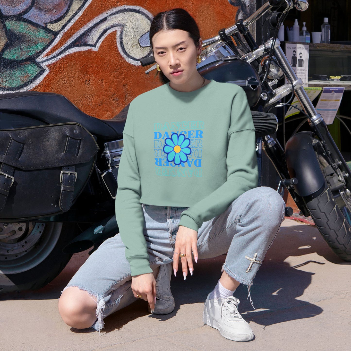 "Dancer" Floral Text Graphic – Women’s Cropped Fleece Sweatshirt