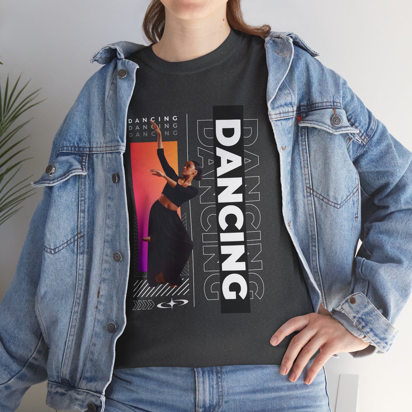 “Dancing” Streetwear-Inspired Female Dancer Unisex Heavy Cotton Tee – Urban Dance Graphic T-Shirt for Performers and Dance Lovers