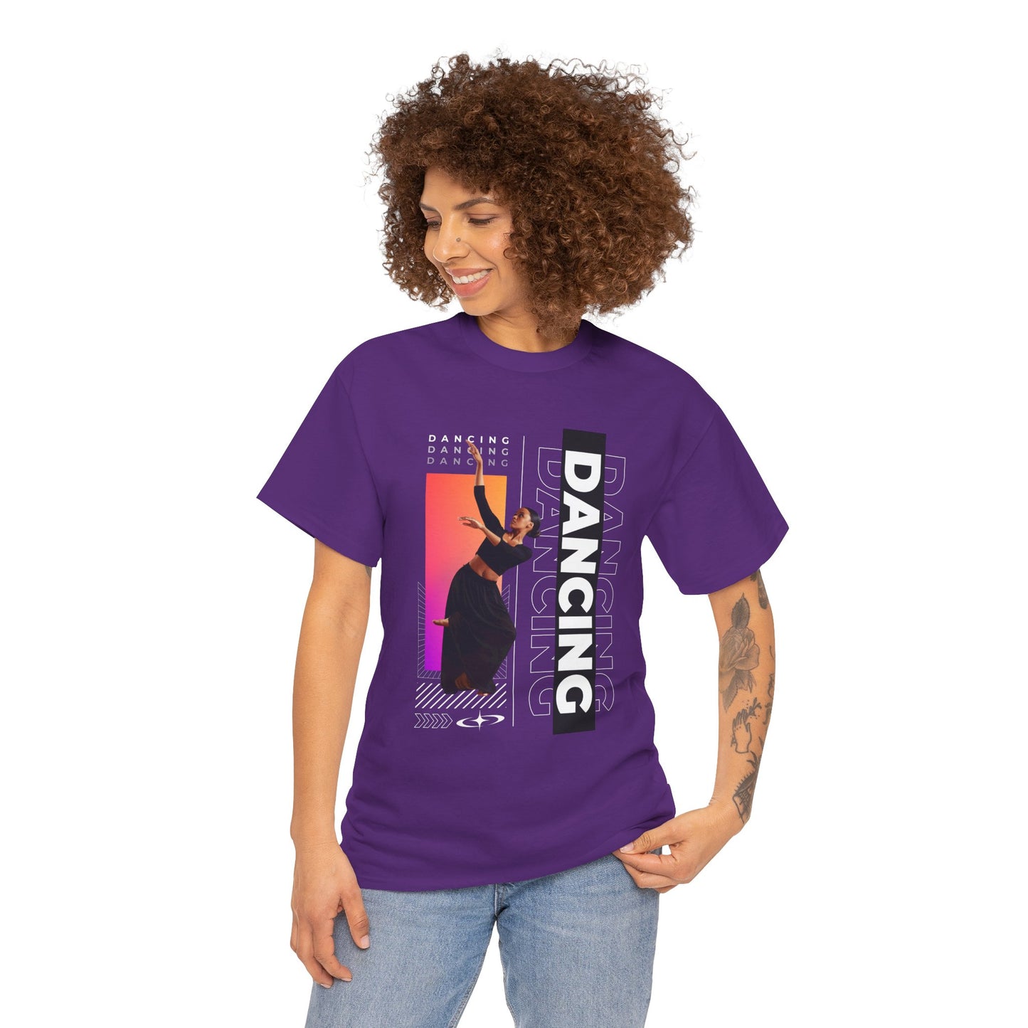 “Dancing” Streetwear-Inspired Female Dancer Unisex Heavy Cotton Tee – Urban Dance Graphic T-Shirt for Performers and Dance Lovers