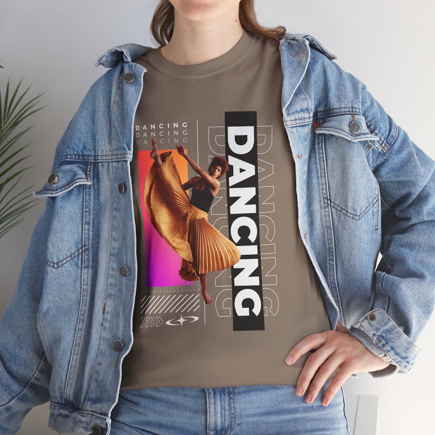 “Dancing” Streetwear-Inspired Female Dancer Unisex Heavy Cotton Tee – Urban Dance Graphic T-Shirt for Performers and Dance Lovers