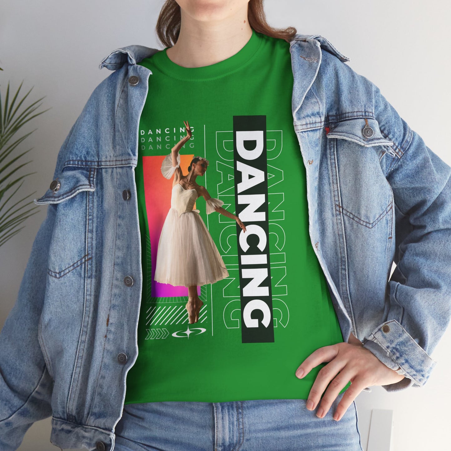“Dancing” Streetwear-Inspired Female Dancer Unisex Heavy Cotton Tee – Urban Dance Graphic T-Shirt for Performers and Dance Lovers