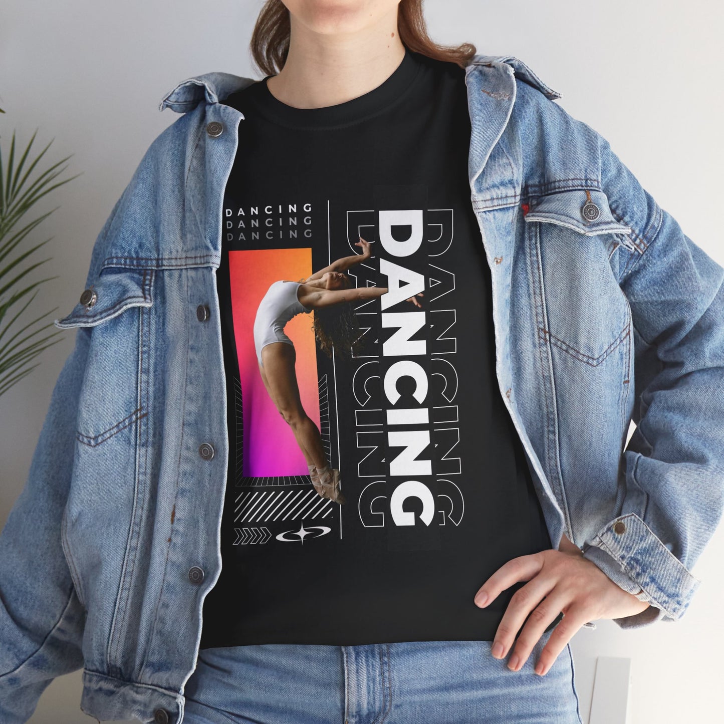“Dancing” Streetwear-Inspired Female Dancer Unisex Heavy Cotton Tee – Urban Dance Graphic T-Shirt for Performers and Dance Lovers