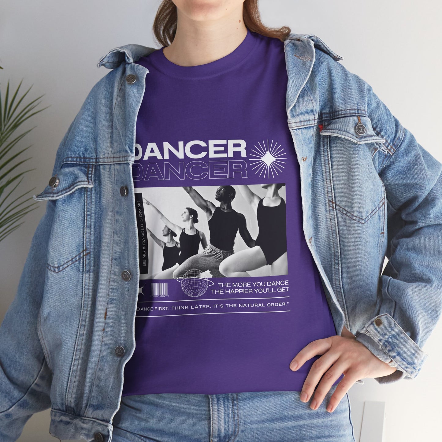 "Dancer" with ballet dancers at the Barre - Unisex Heavy Cotton Tee | Streetwear-Inspired Ballet Training Graphic T-Shirt for Dance Lovers