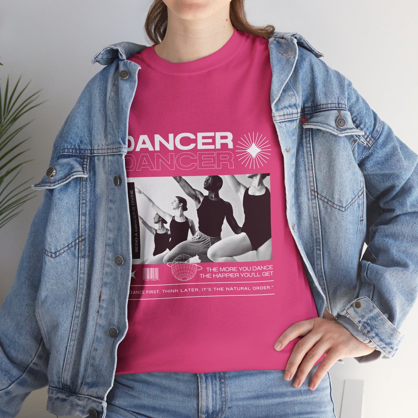 "Dancer" with ballet dancers at the Barre - Unisex Heavy Cotton Tee | Streetwear-Inspired Ballet Training Graphic T-Shirt for Dance Lovers