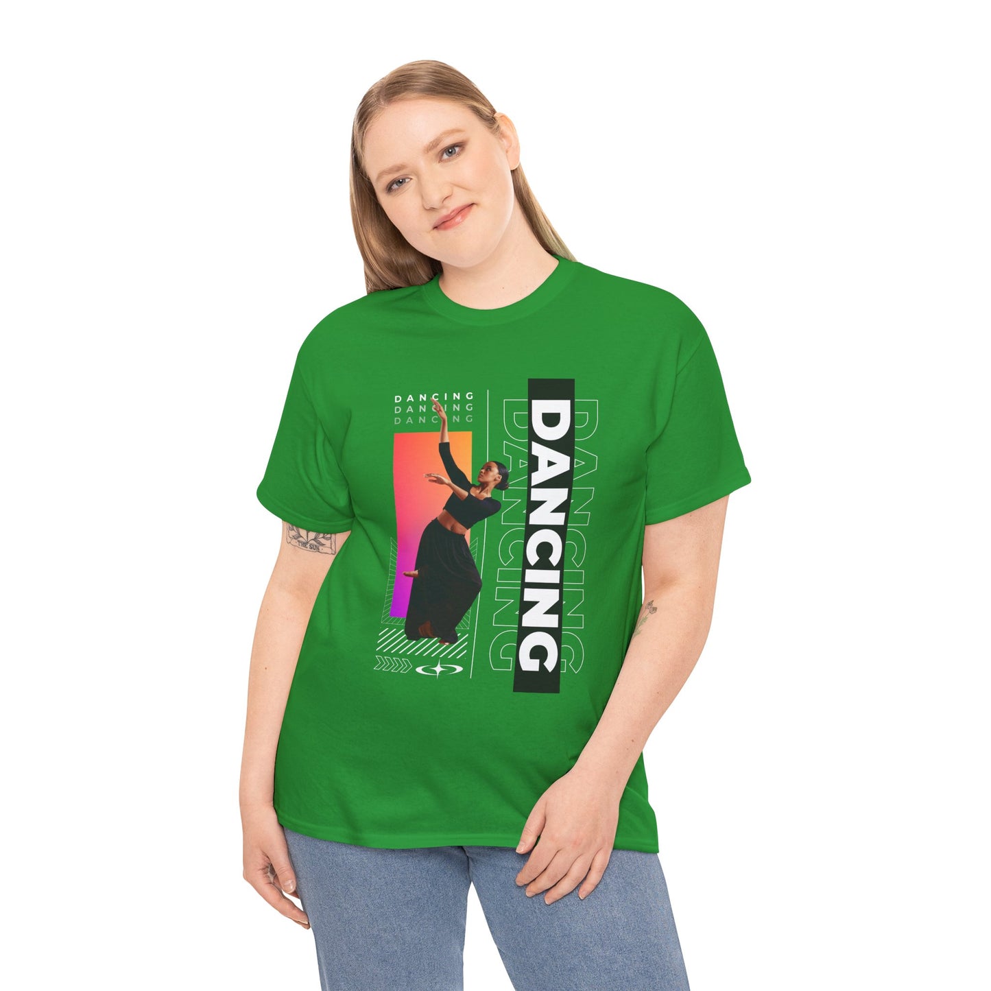 “Dancing” Streetwear-Inspired Female Dancer Unisex Heavy Cotton Tee – Urban Dance Graphic T-Shirt for Performers and Dance Lovers