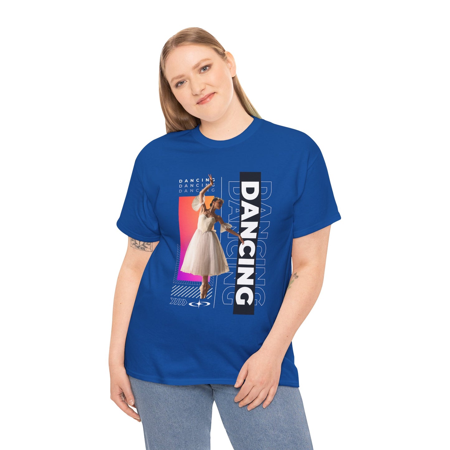 “Dancing” Streetwear-Inspired Female Dancer Unisex Heavy Cotton Tee – Urban Dance Graphic T-Shirt for Performers and Dance Lovers