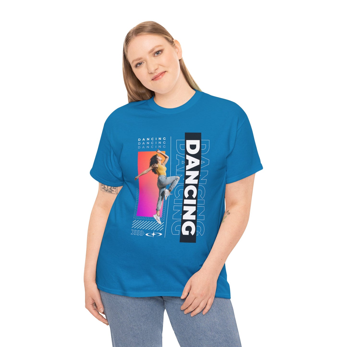 “Dancing” Streetwear-Inspired Female Dancer Unisex Heavy Cotton Tee – Urban Dance Graphic T-Shirt for Performers and Dance Lovers