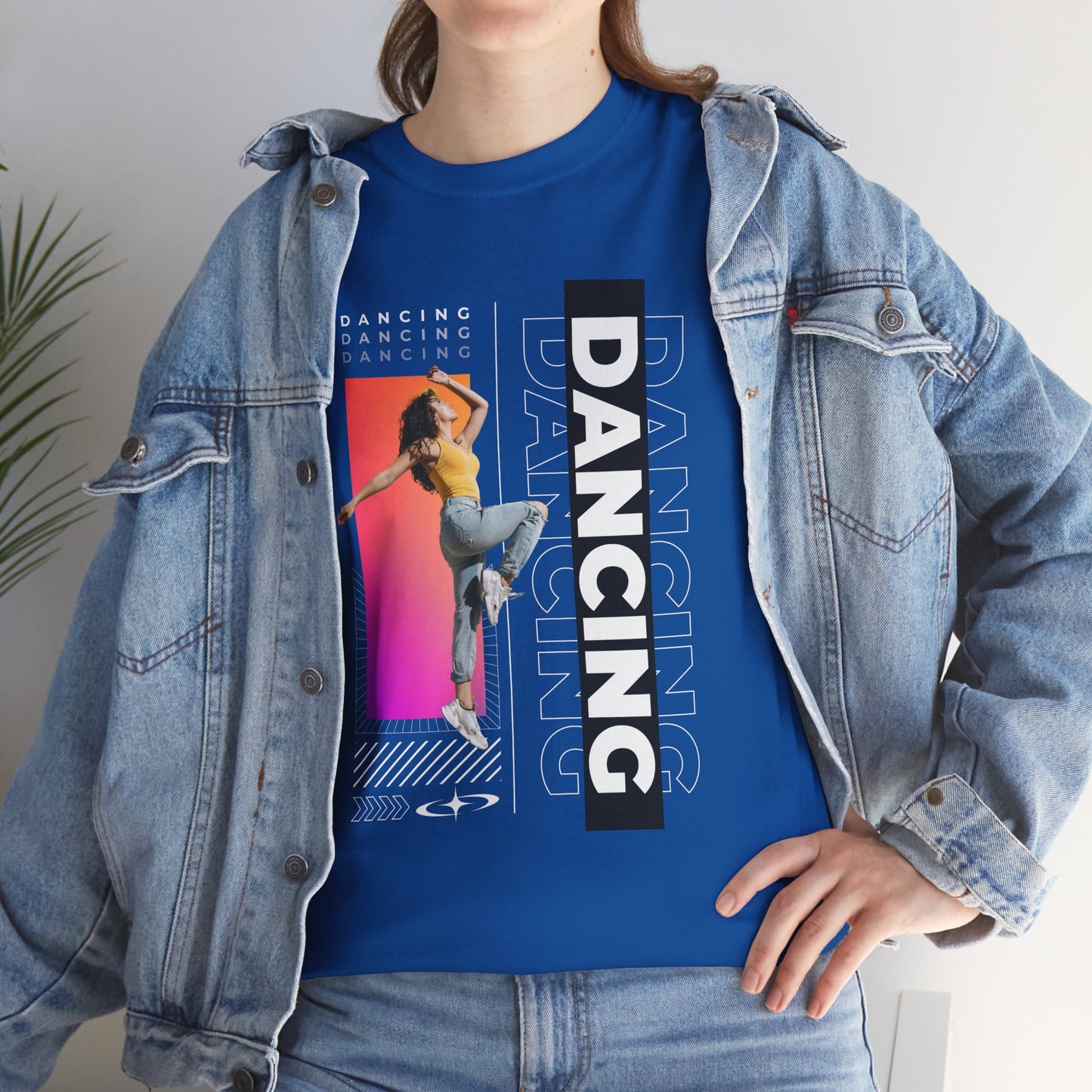 “Dancing” Streetwear-Inspired Female Dancer Unisex Heavy Cotton Tee – Urban Dance Graphic T-Shirt for Performers and Dance Lovers