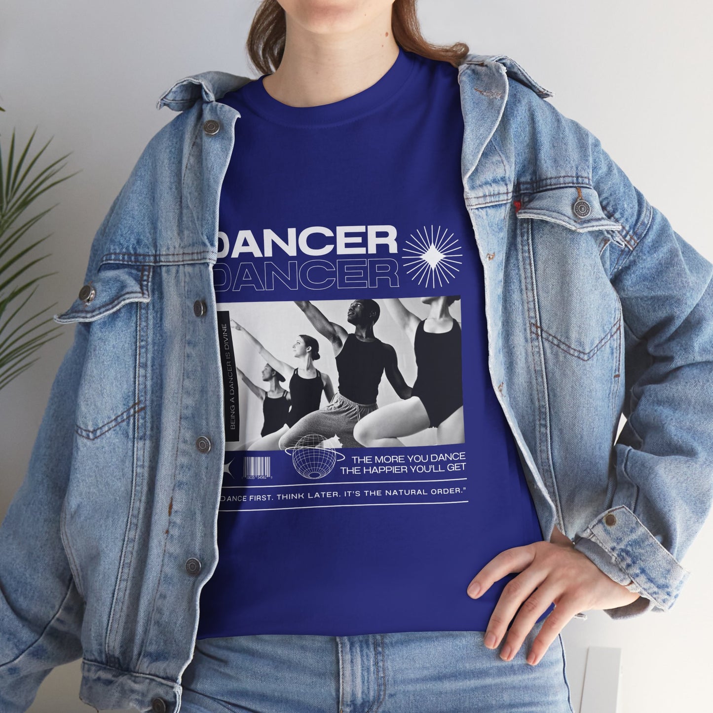 "Dancer" with ballet dancers at the Barre - Unisex Heavy Cotton Tee | Streetwear-Inspired Ballet Training Graphic T-Shirt for Dance Lovers