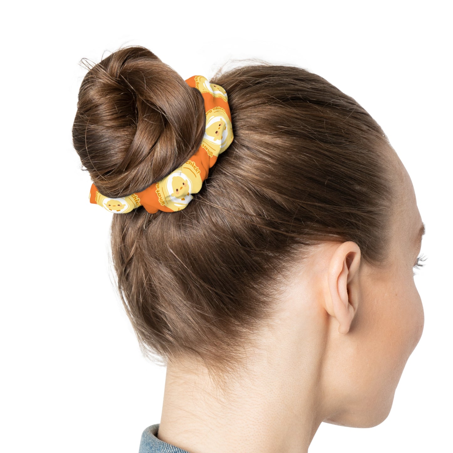 “What do you call a dancing chick? Poultry in Motion” Scrunchie – Funny Dance Pun Hair Accessory with Cute Dancing Chicken Graphic