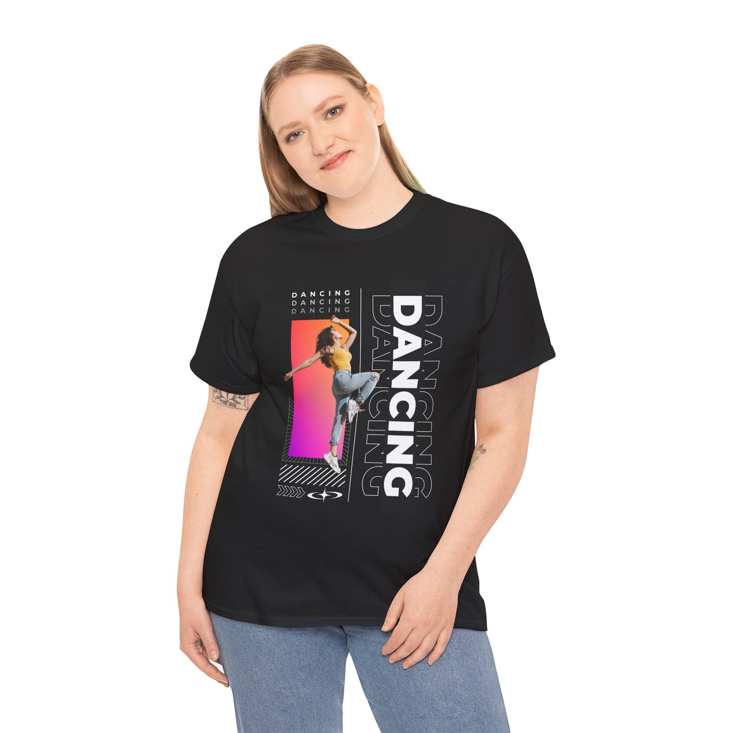 “Dancing” Streetwear-Inspired Female Dancer Unisex Heavy Cotton Tee – Urban Dance Graphic T-Shirt for Performers and Dance Lovers