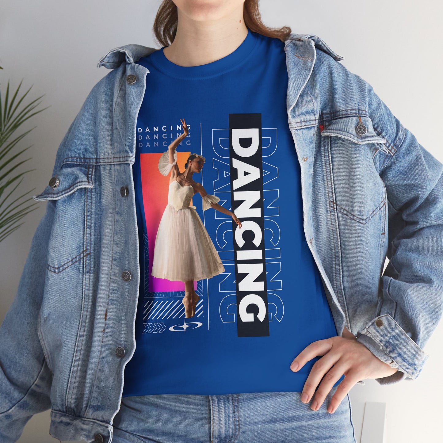 “Dancing” Streetwear-Inspired Female Dancer Unisex Heavy Cotton Tee – Urban Dance Graphic T-Shirt for Performers and Dance Lovers