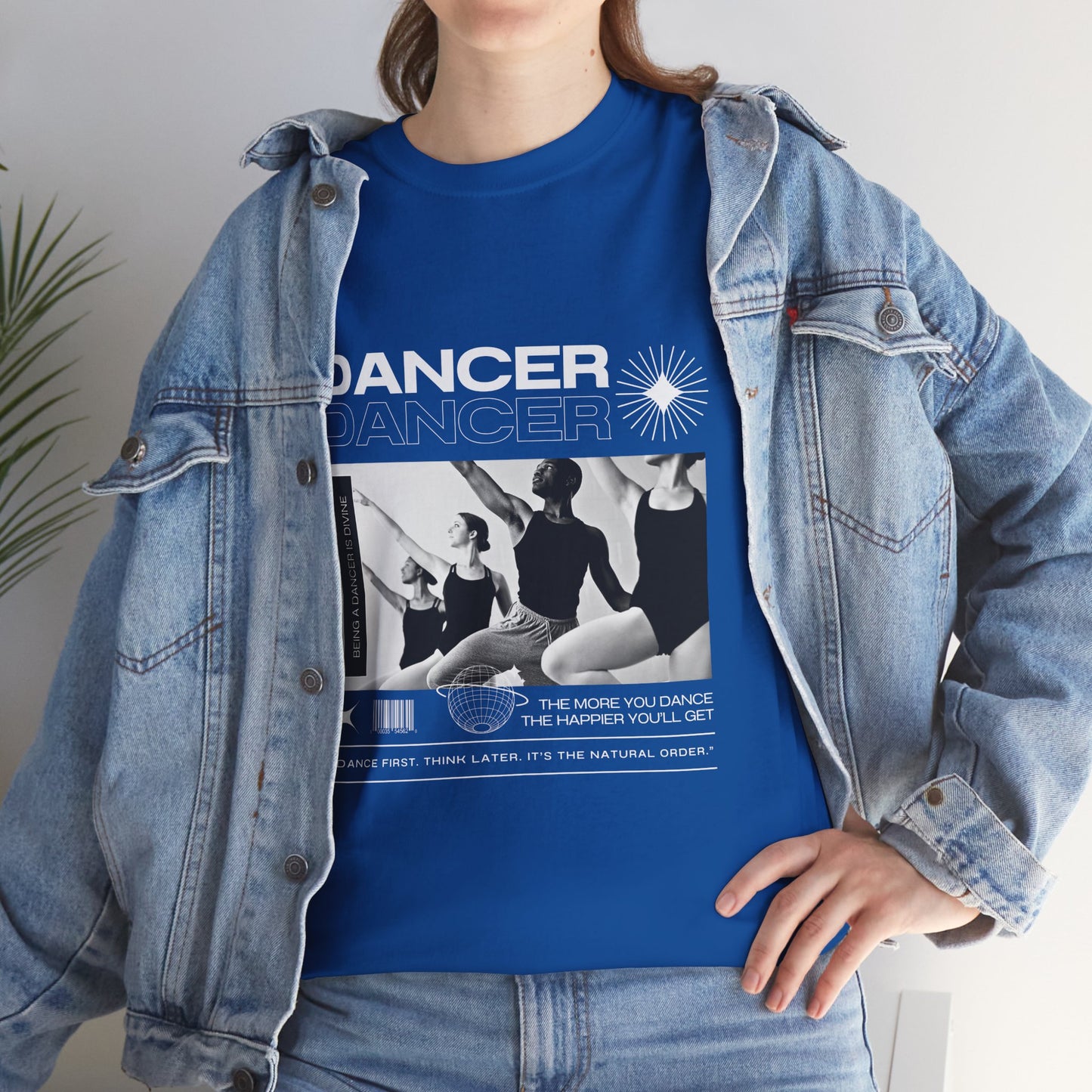 "Dancer" with ballet dancers at the Barre - Unisex Heavy Cotton Tee | Streetwear-Inspired Ballet Training Graphic T-Shirt for Dance Lovers