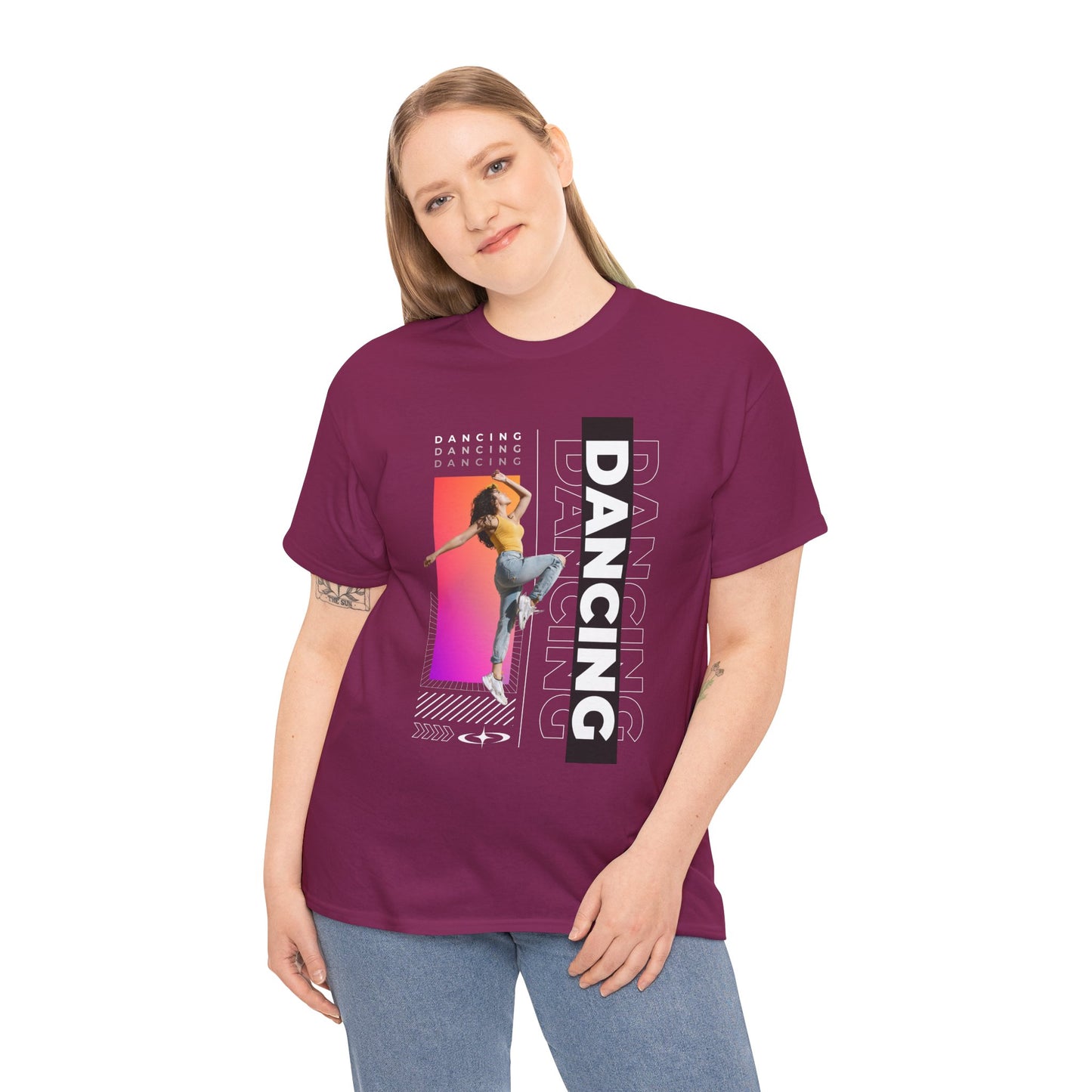 “Dancing” Streetwear-Inspired Female Dancer Unisex Heavy Cotton Tee – Urban Dance Graphic T-Shirt for Performers and Dance Lovers