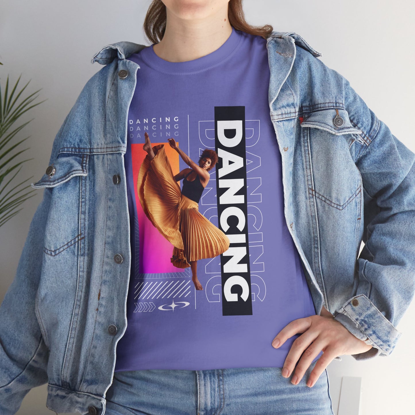 “Dancing” Streetwear-Inspired Female Dancer Unisex Heavy Cotton Tee – Urban Dance Graphic T-Shirt for Performers and Dance Lovers