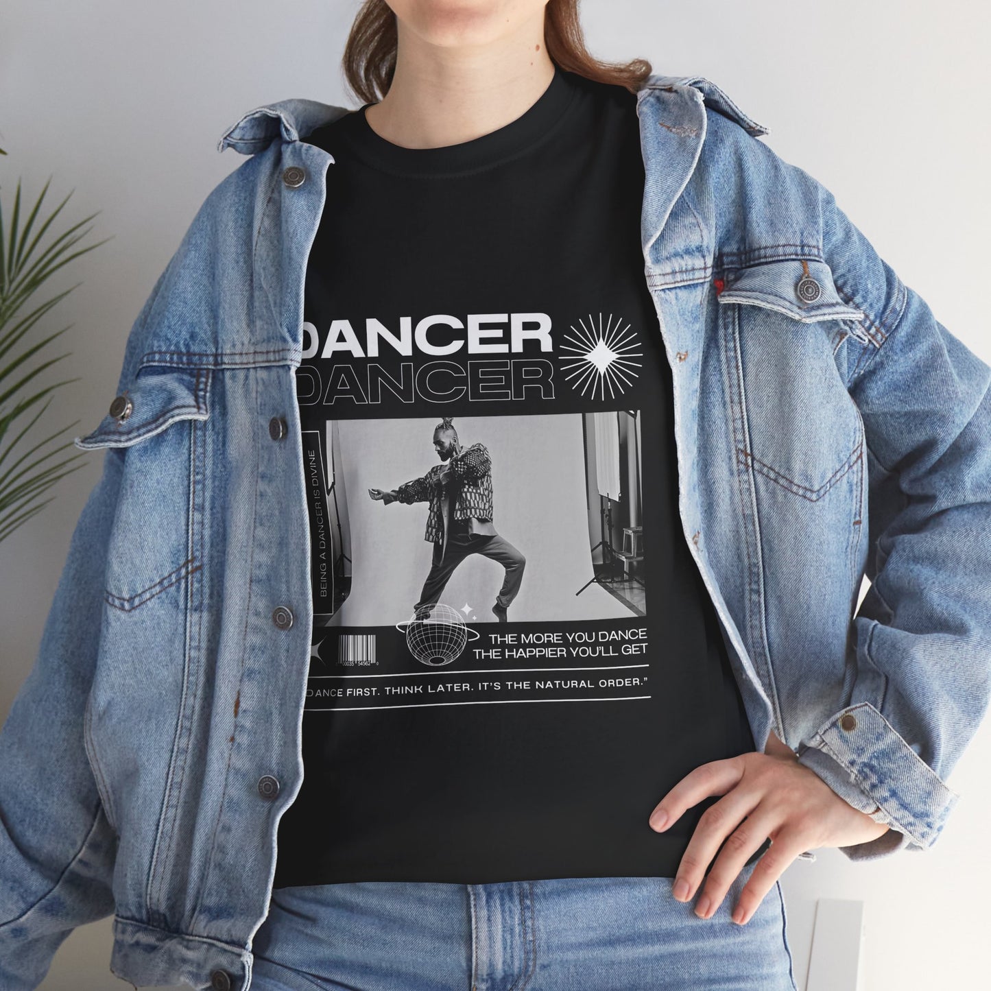 "Dancer "Jazz Pose Unisex Heavy Cotton Tee – Streetwear-Inspired Jazz Dance Graphic T-Shirt for Performers