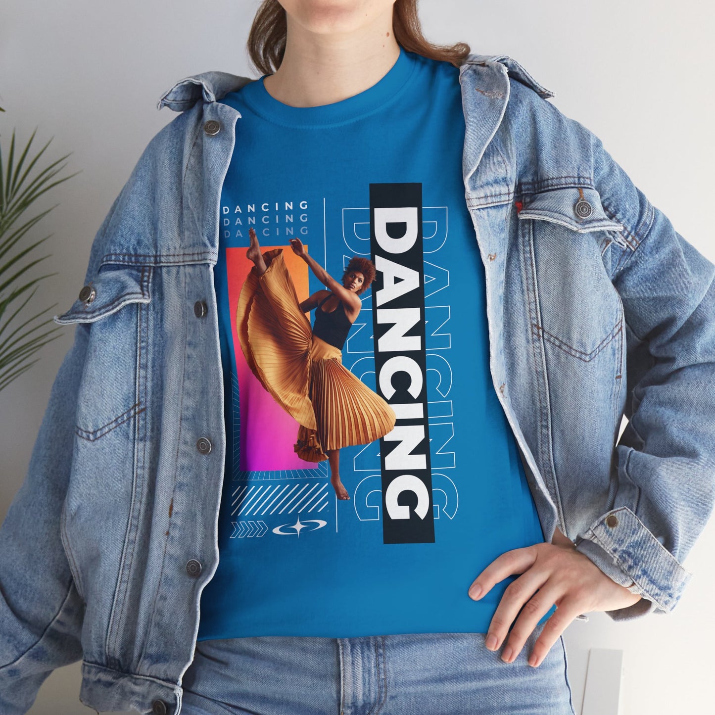“Dancing” Streetwear-Inspired Female Dancer Unisex Heavy Cotton Tee – Urban Dance Graphic T-Shirt for Performers and Dance Lovers