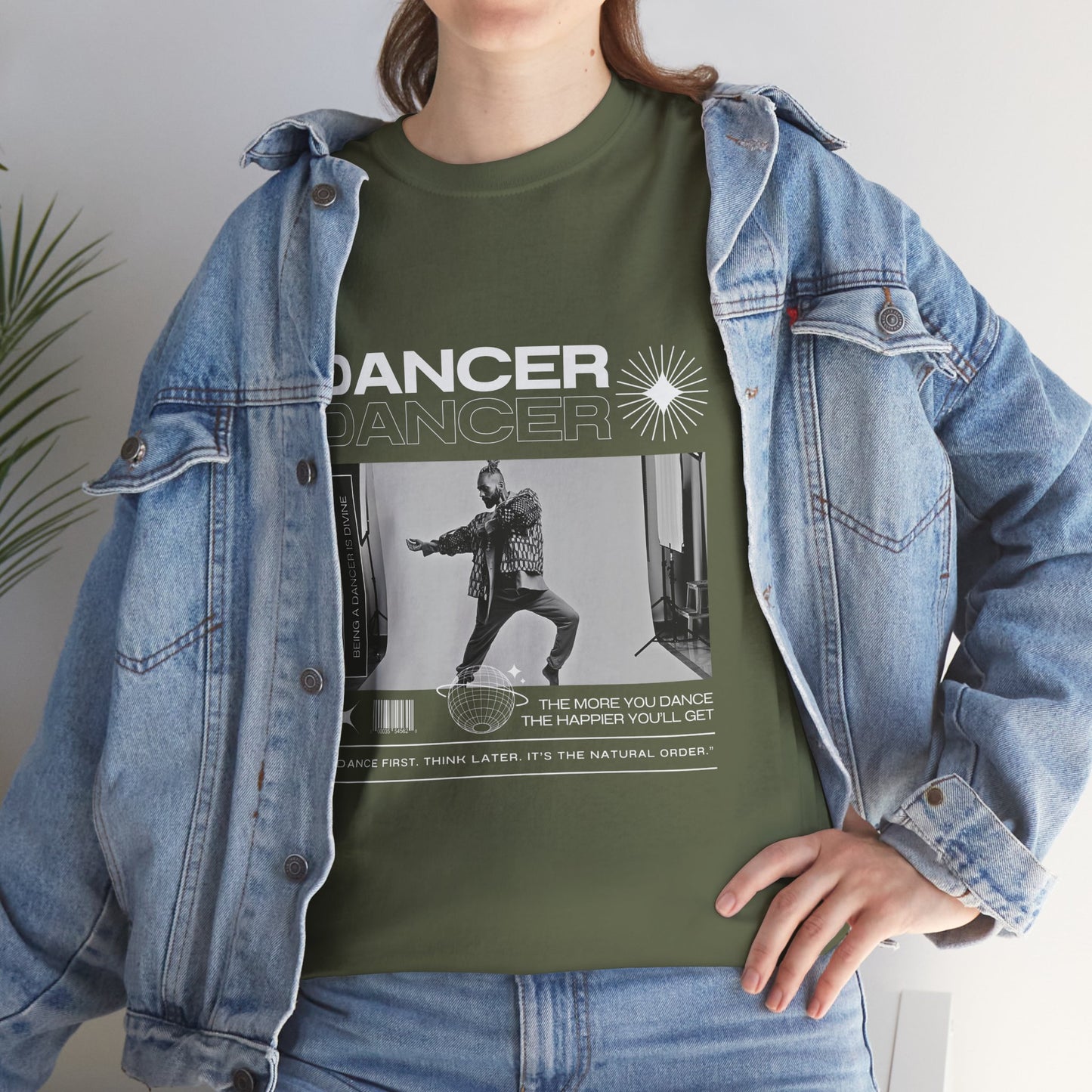 "Dancer "Jazz Pose Unisex Heavy Cotton Tee – Streetwear-Inspired Jazz Dance Graphic T-Shirt for Performers