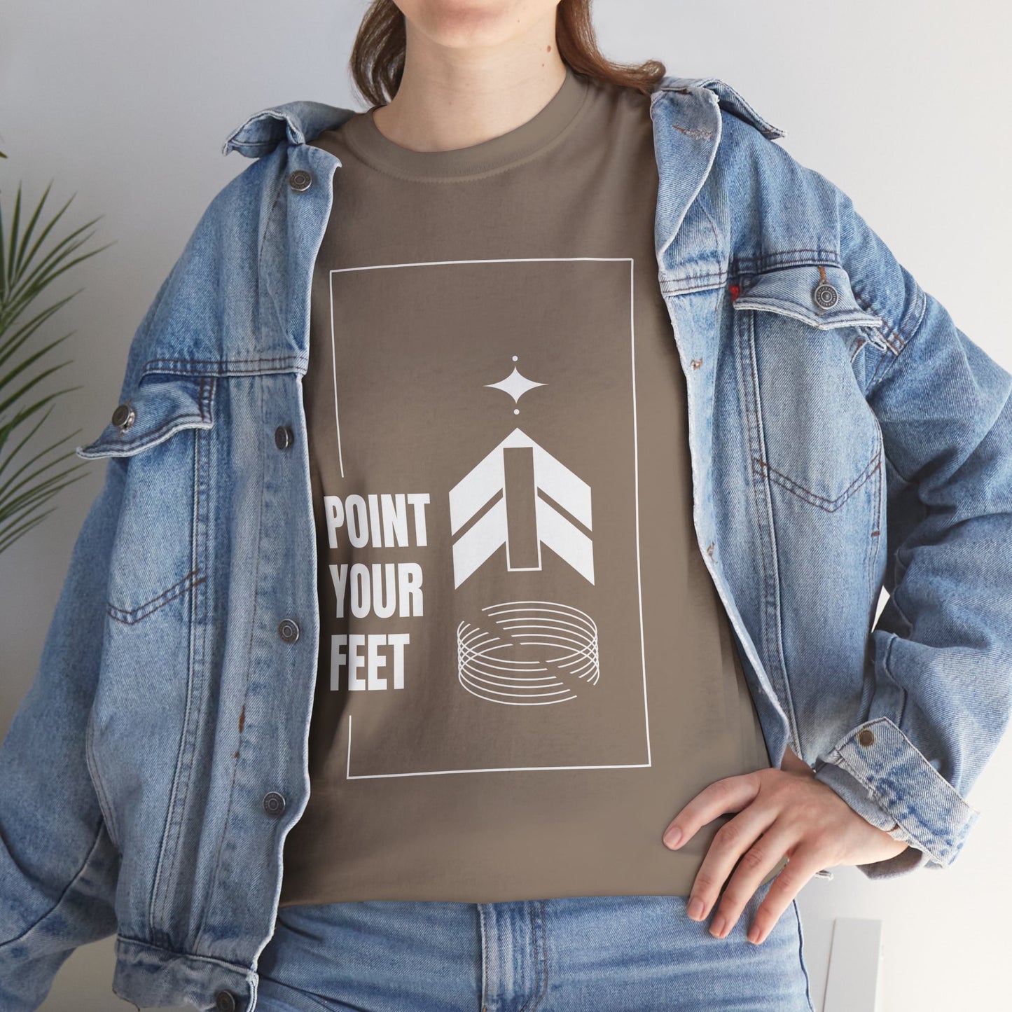 "Point Your Feet" Streetwear Dance Tee – Unisex Heavy Cotton Ballet-Inspired T-Shirt for Dancers