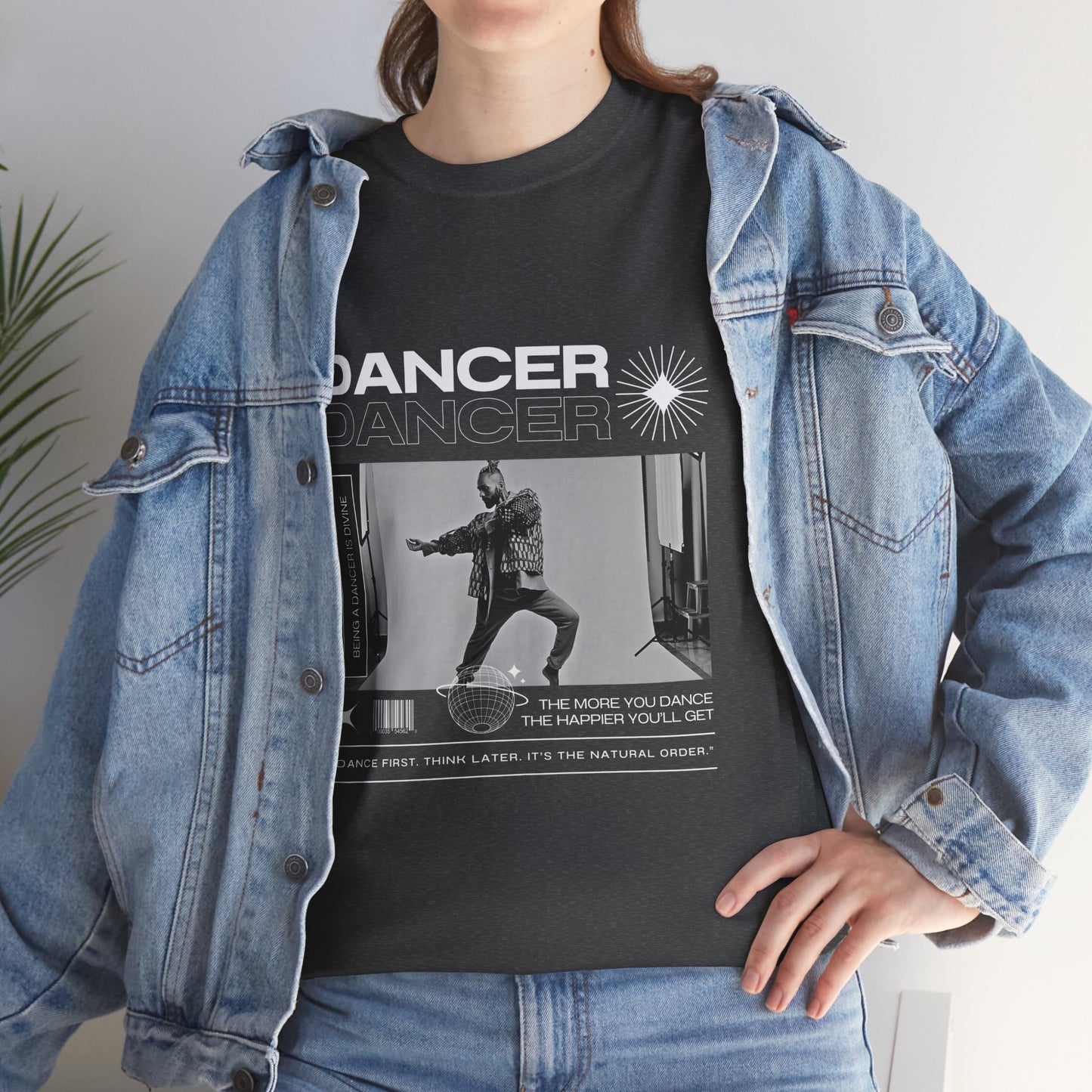 "Dancer "Jazz Pose Unisex Heavy Cotton Tee – Streetwear-Inspired Jazz Dance Graphic T-Shirt for Performers