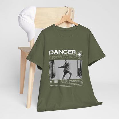 "Dancer "Jazz Pose Unisex Heavy Cotton Tee – Streetwear-Inspired Jazz Dance Graphic T-Shirt for Performers