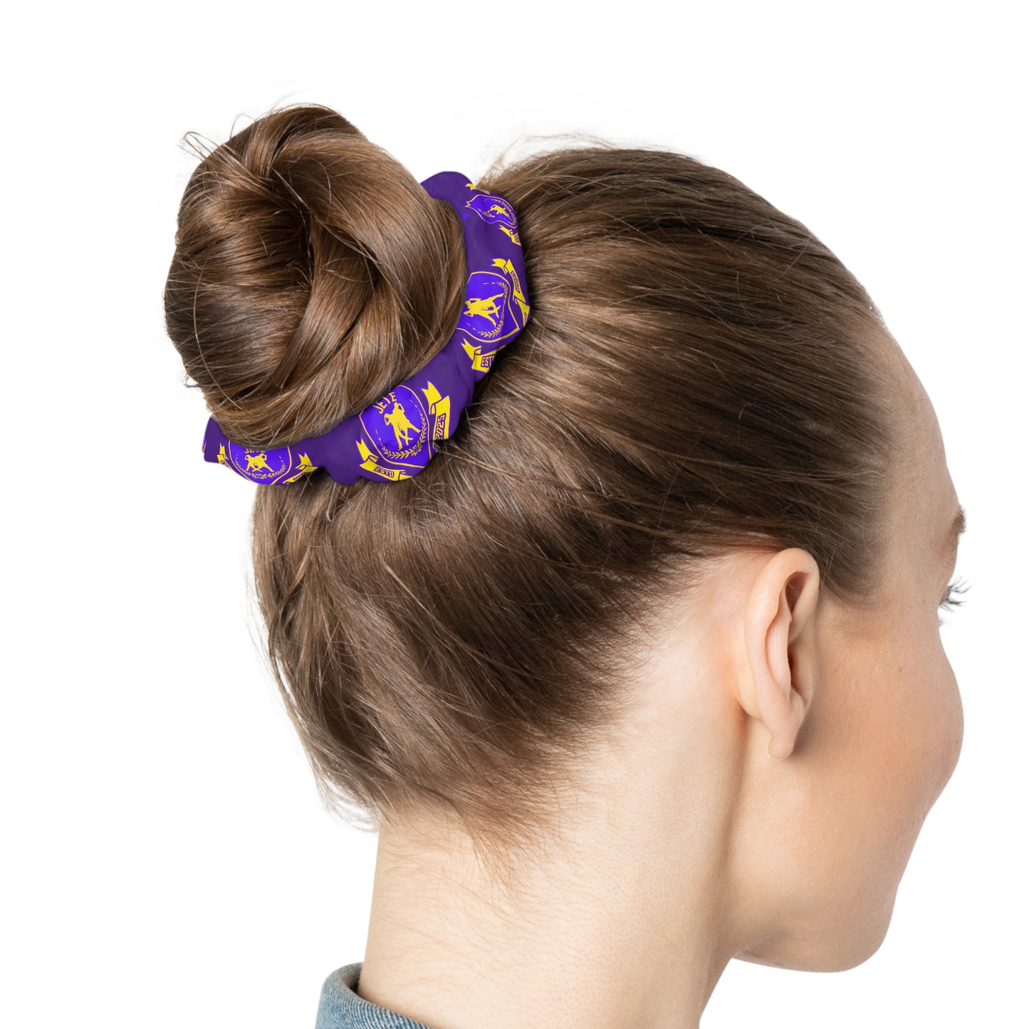 “Jeté Dance Gear” Scrunchie – Collegiate-Inspired Dance Team Hair Accessory for Dancers