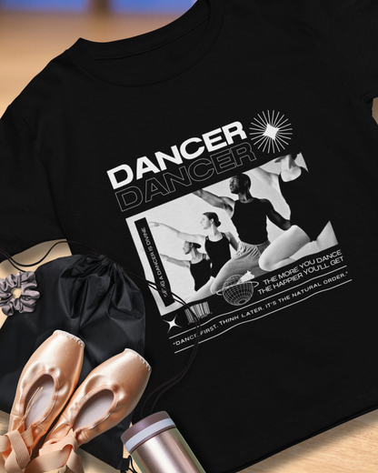 "Dancer" with ballet dancers at the Barre - Unisex Heavy Cotton Tee | Streetwear-Inspired Ballet Training Graphic T-Shirt for Dance Lovers